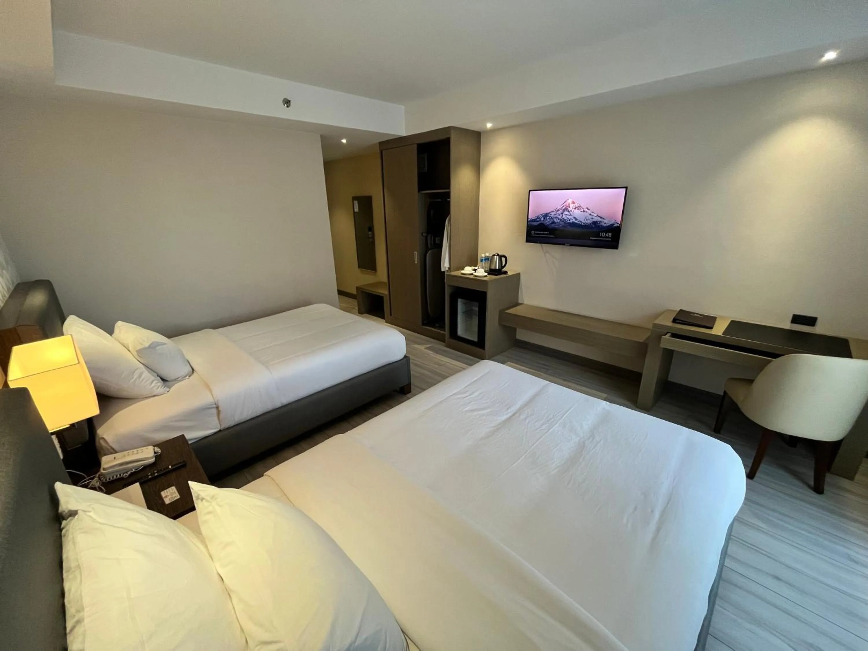 Bedroom, Bed in Capitol Hill Hotel and Suites