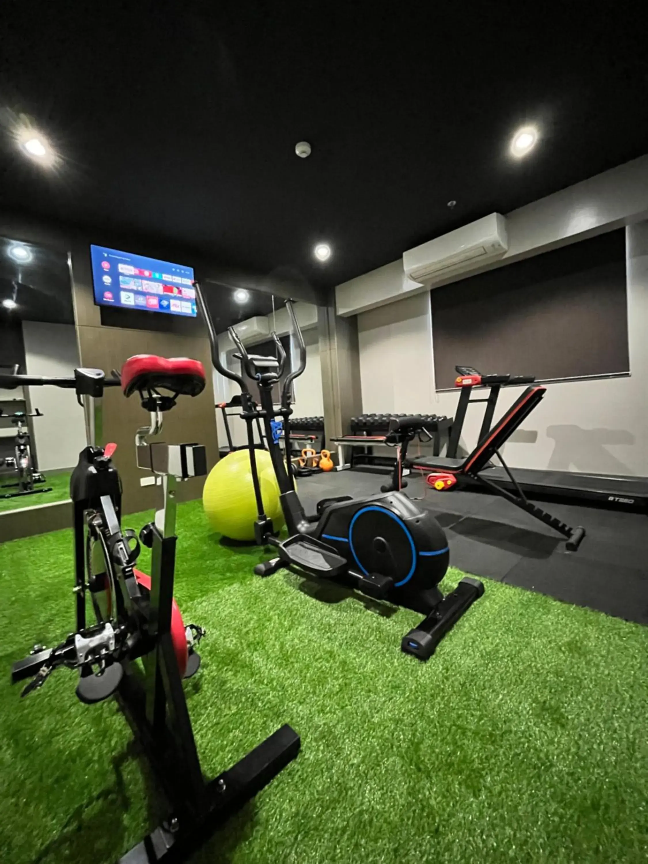 Fitness centre/facilities in Capitol Hill Hotel and Suites Fitness centre/facilities in Capitol Hill Hotel and Suites