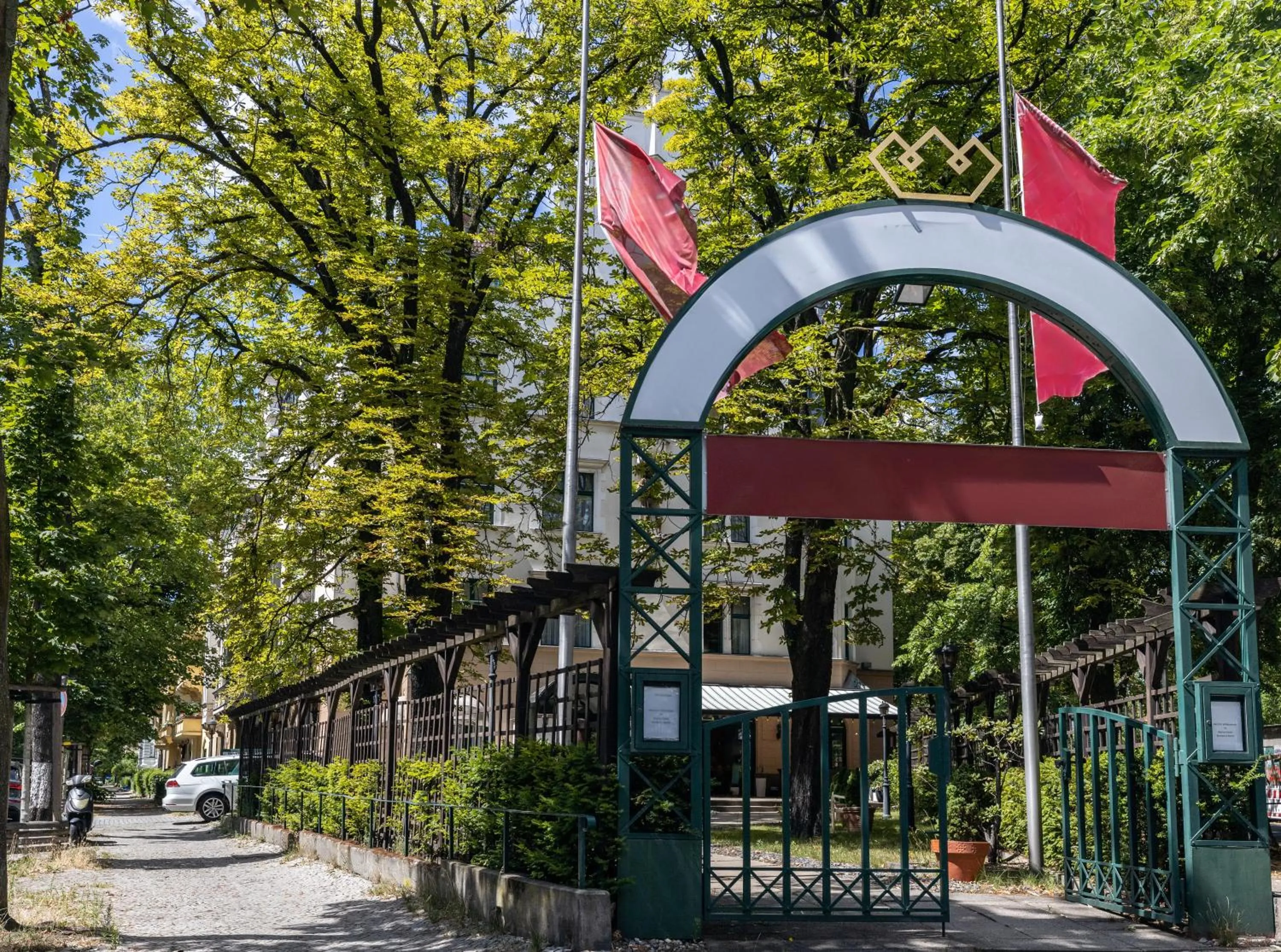 Property building in Hotel Kronprinz Berlin