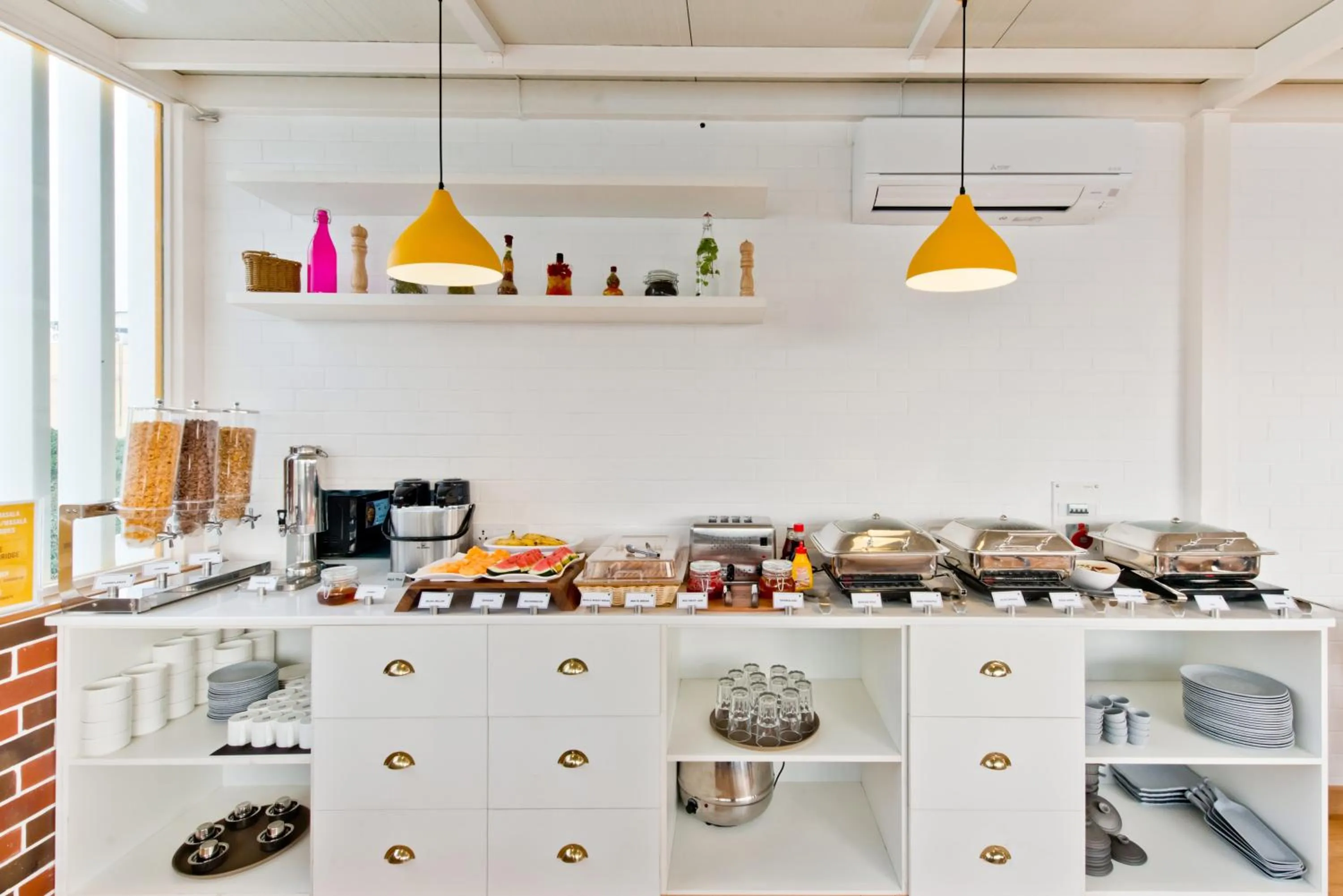 Buffet breakfast in bloomrooms @ City Centre