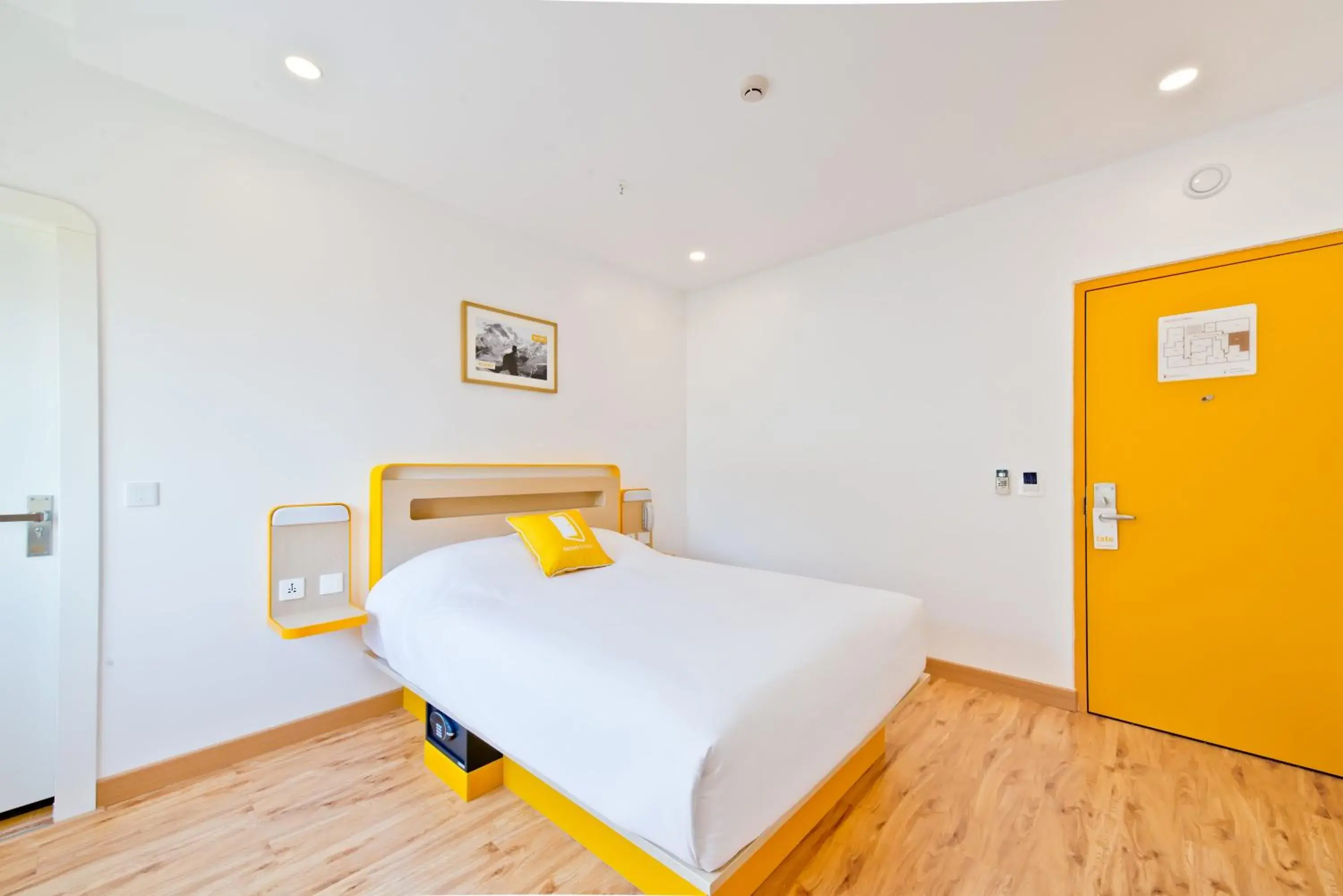 Photo of the whole room, Bed in bloomrooms @ City Centre Photo of the whole room, Bed in bloomrooms @ City Centre