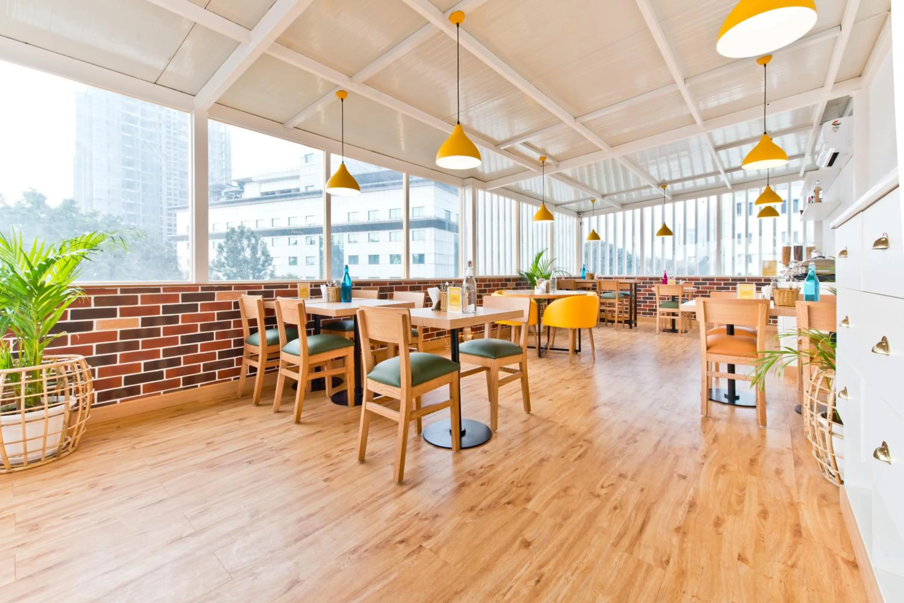 Restaurant/places to eat in bloomrooms @ City Centre