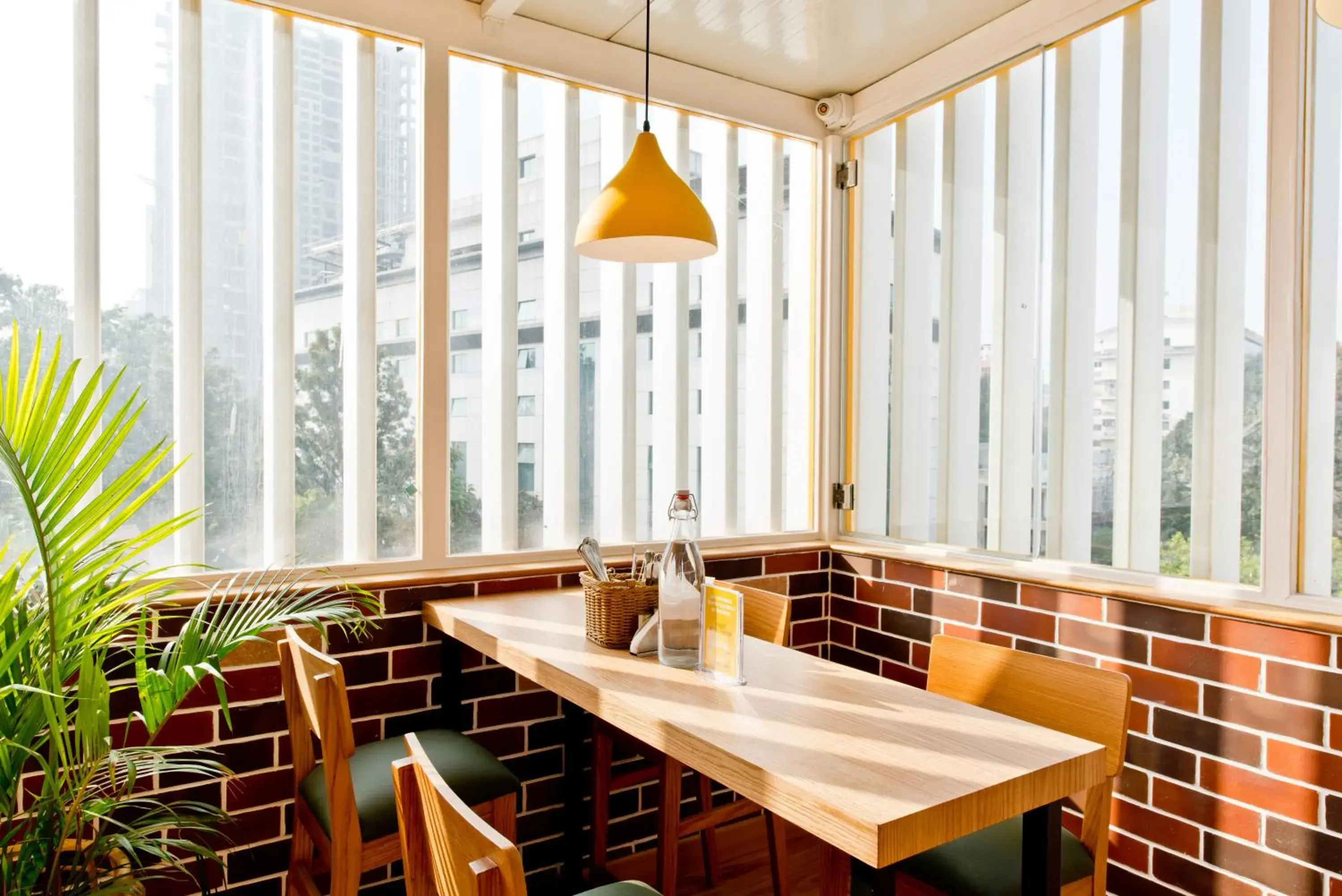 Restaurant/places to eat in bloomrooms @ City Centre Restaurant/places to eat in bloomrooms @ City Centre