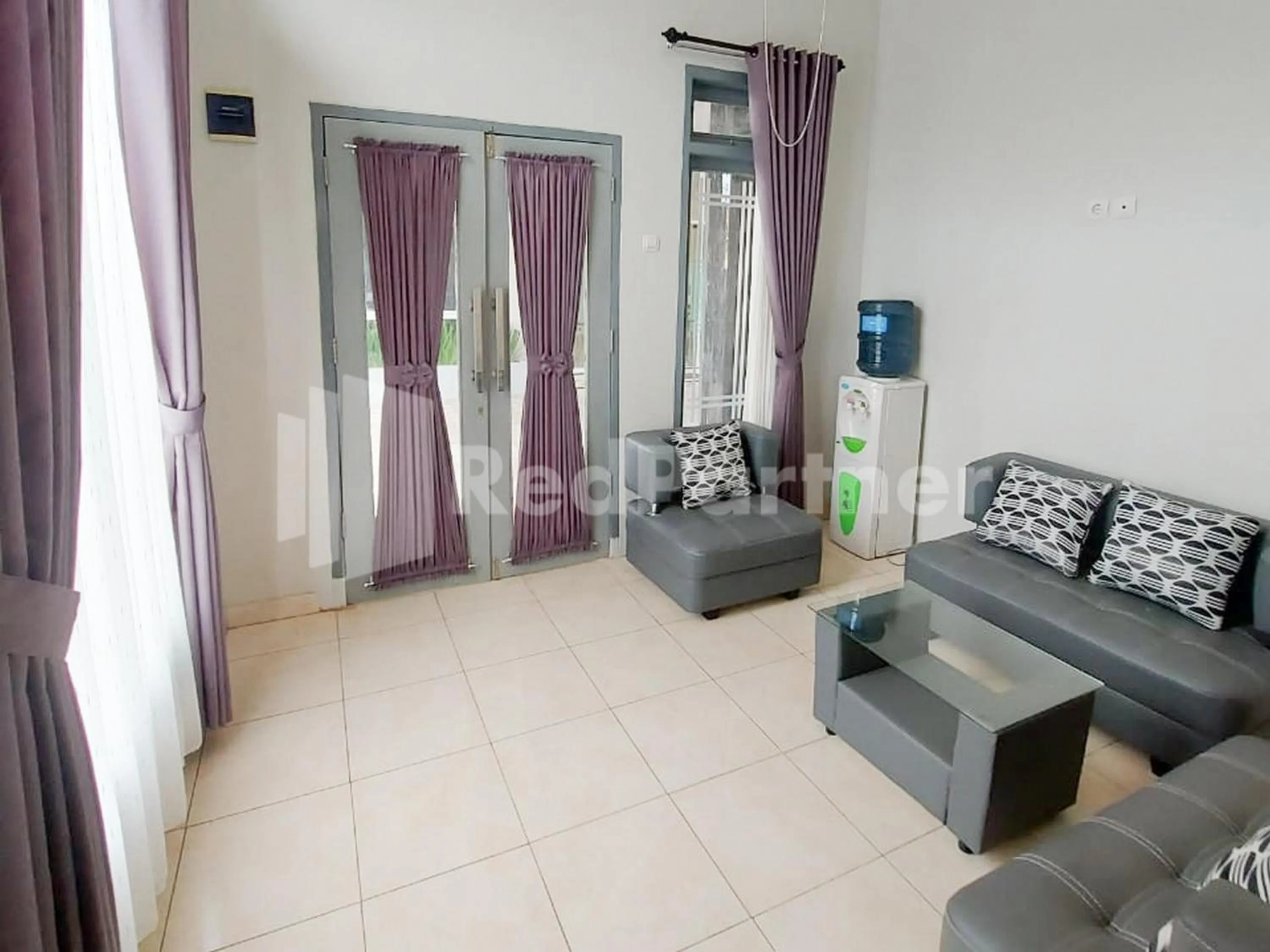 Seating area in SPOT ON 2815 Hotel Damai