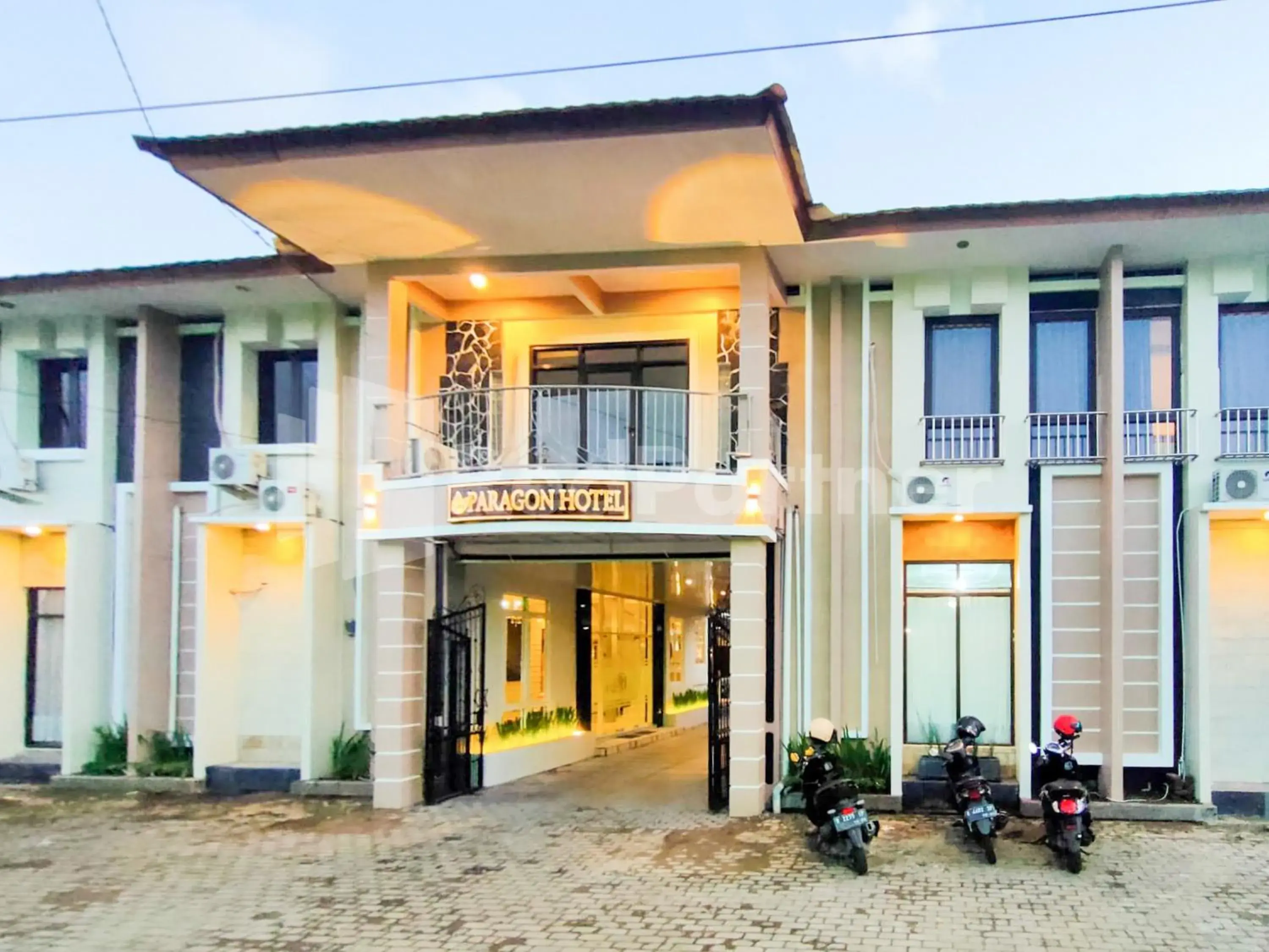 Property building in The Paragon Hotel Cilacap Redpartner Property building in The Paragon Hotel Cilacap Redpartner