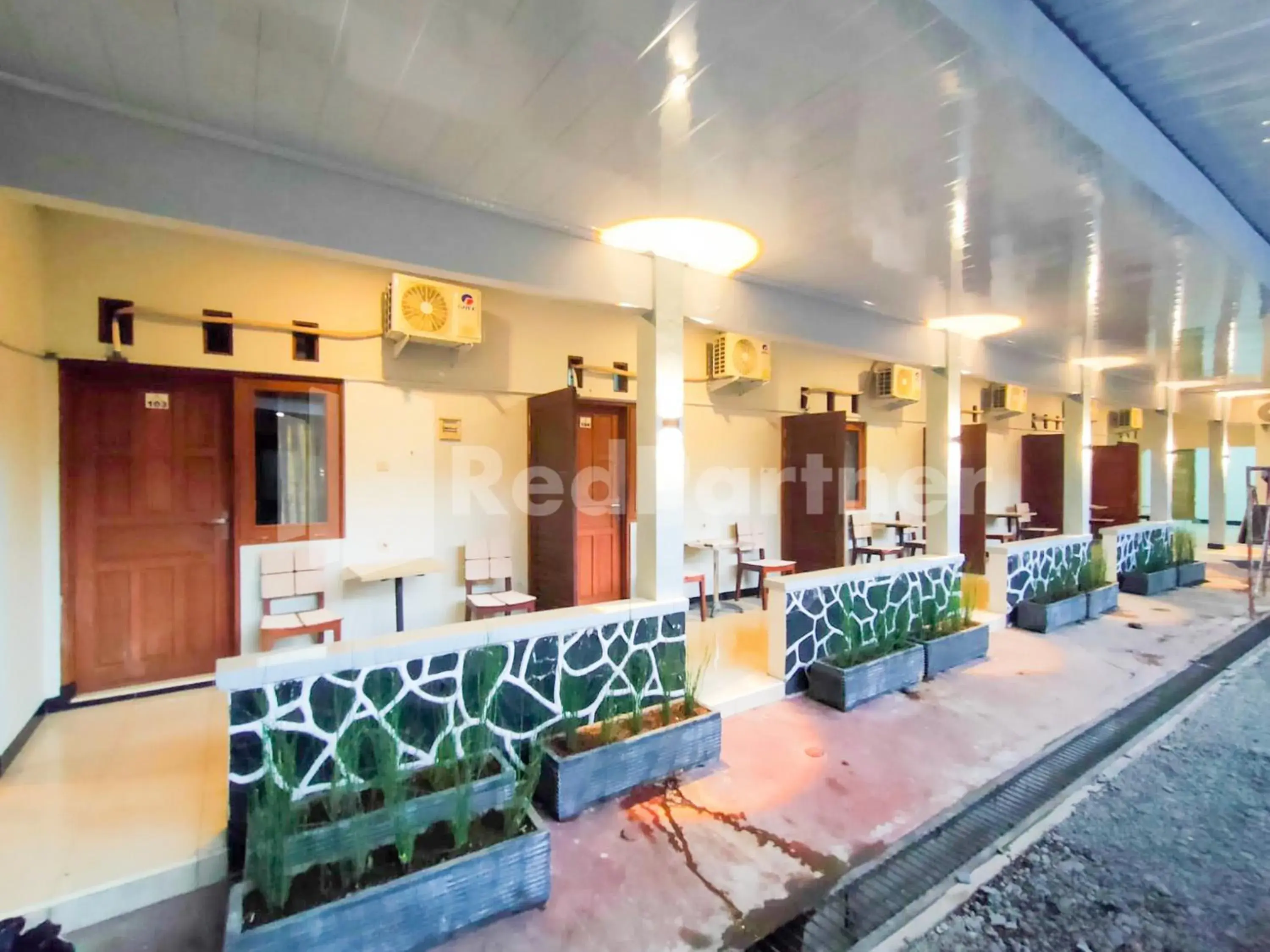 Property building in The Paragon Hotel Cilacap Redpartner Property building in The Paragon Hotel Cilacap Redpartner