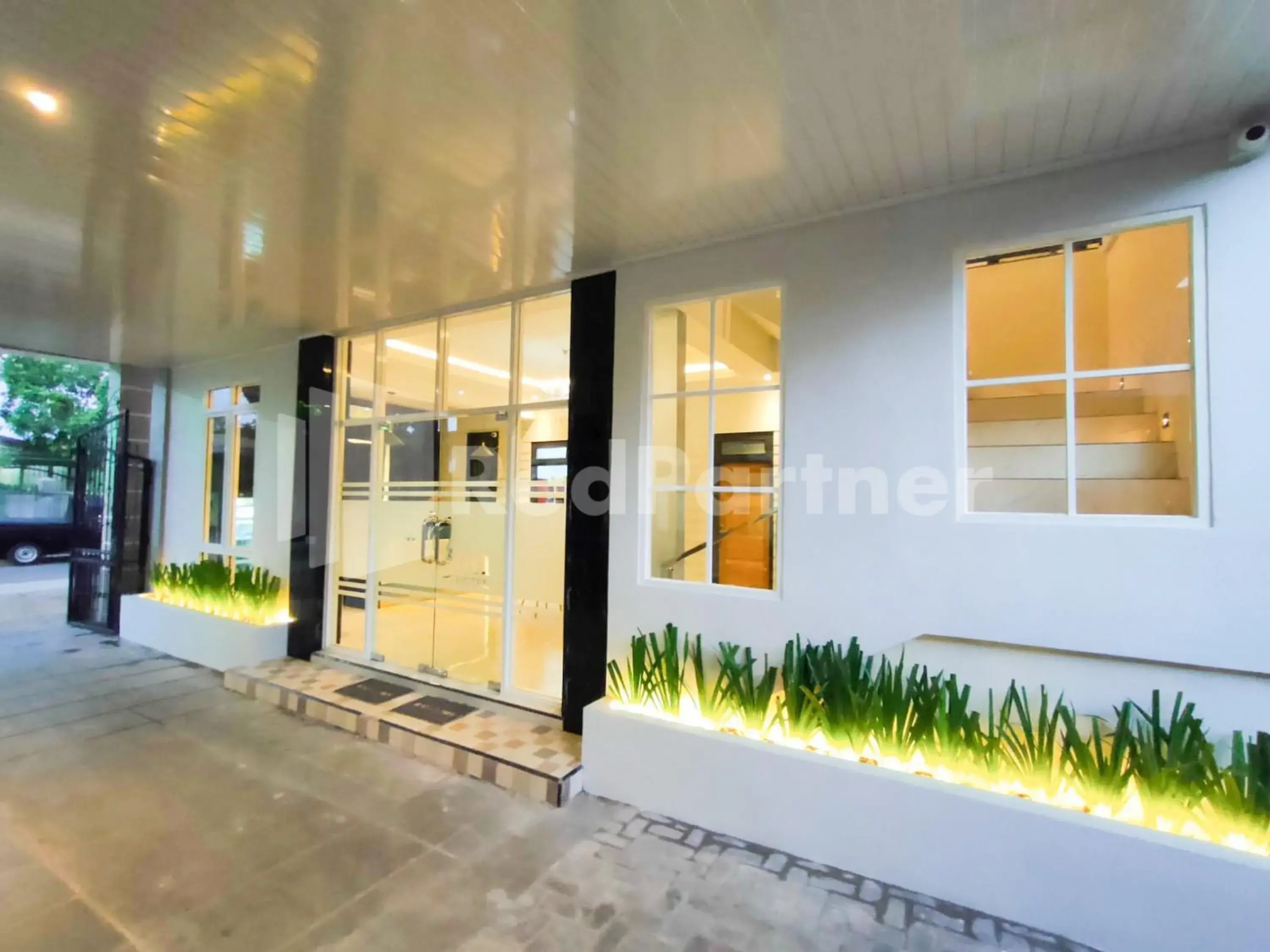 Property building in The Paragon Hotel Cilacap Redpartner Property building in The Paragon Hotel Cilacap Redpartner