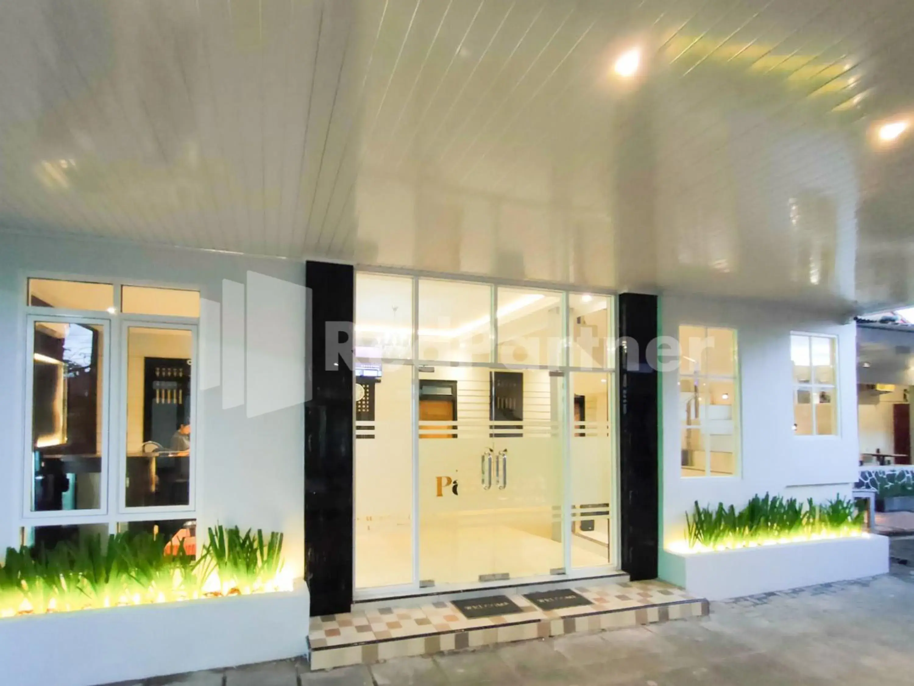 Property building in The Paragon Hotel Cilacap Redpartner Property building in The Paragon Hotel Cilacap Redpartner