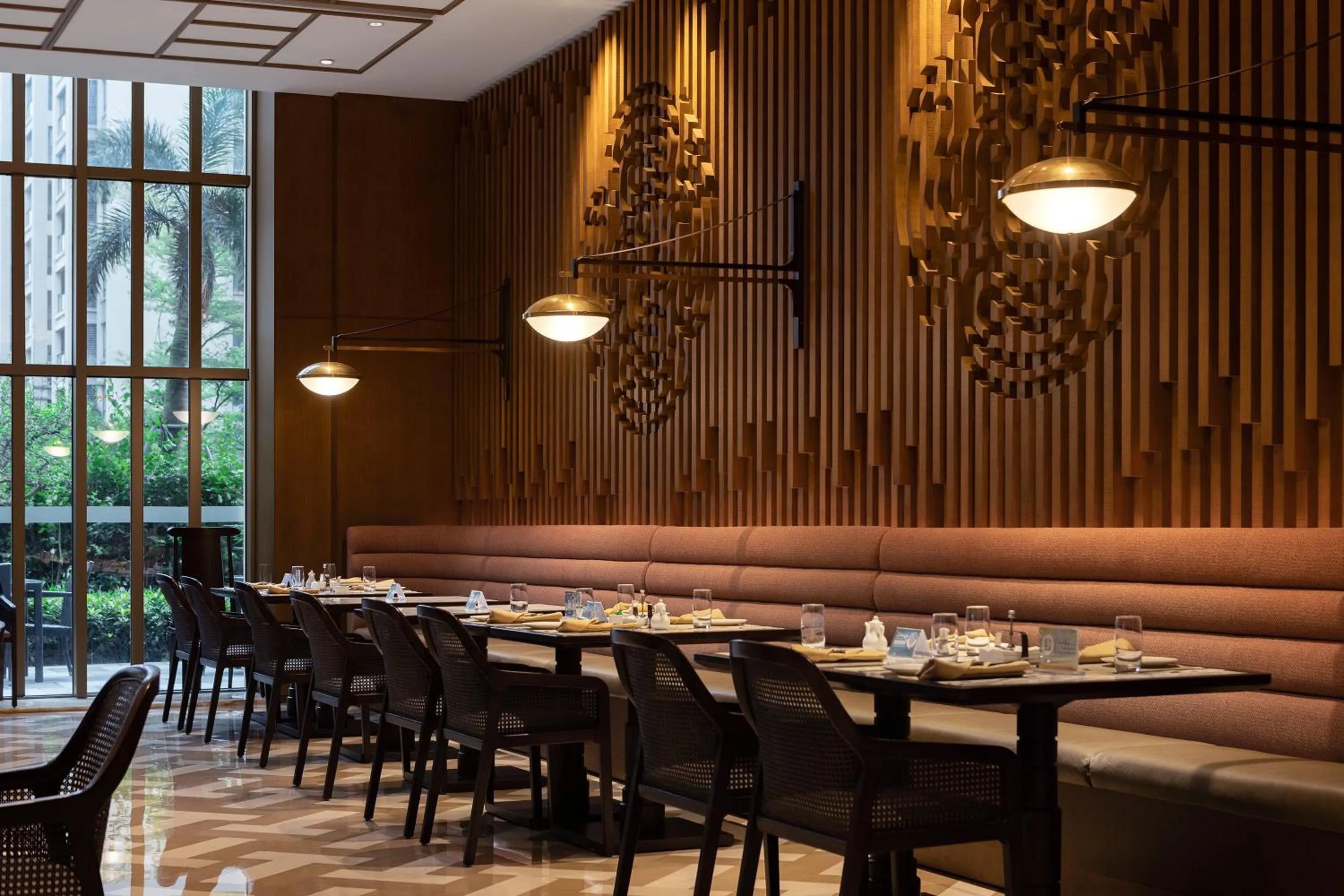 Restaurant/places to eat in Vignette Collection Haikou Yatter Hotel by IHG