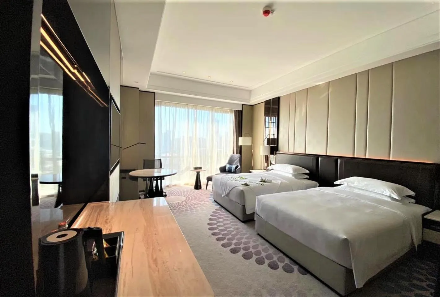 Bed in Vignette Collection Haikou Yatter Hotel by IHG