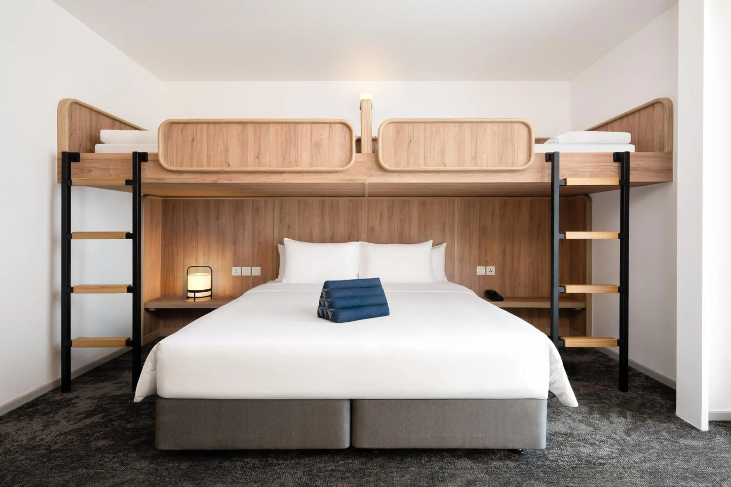 Bed in ASAI Bangkok Chinatown