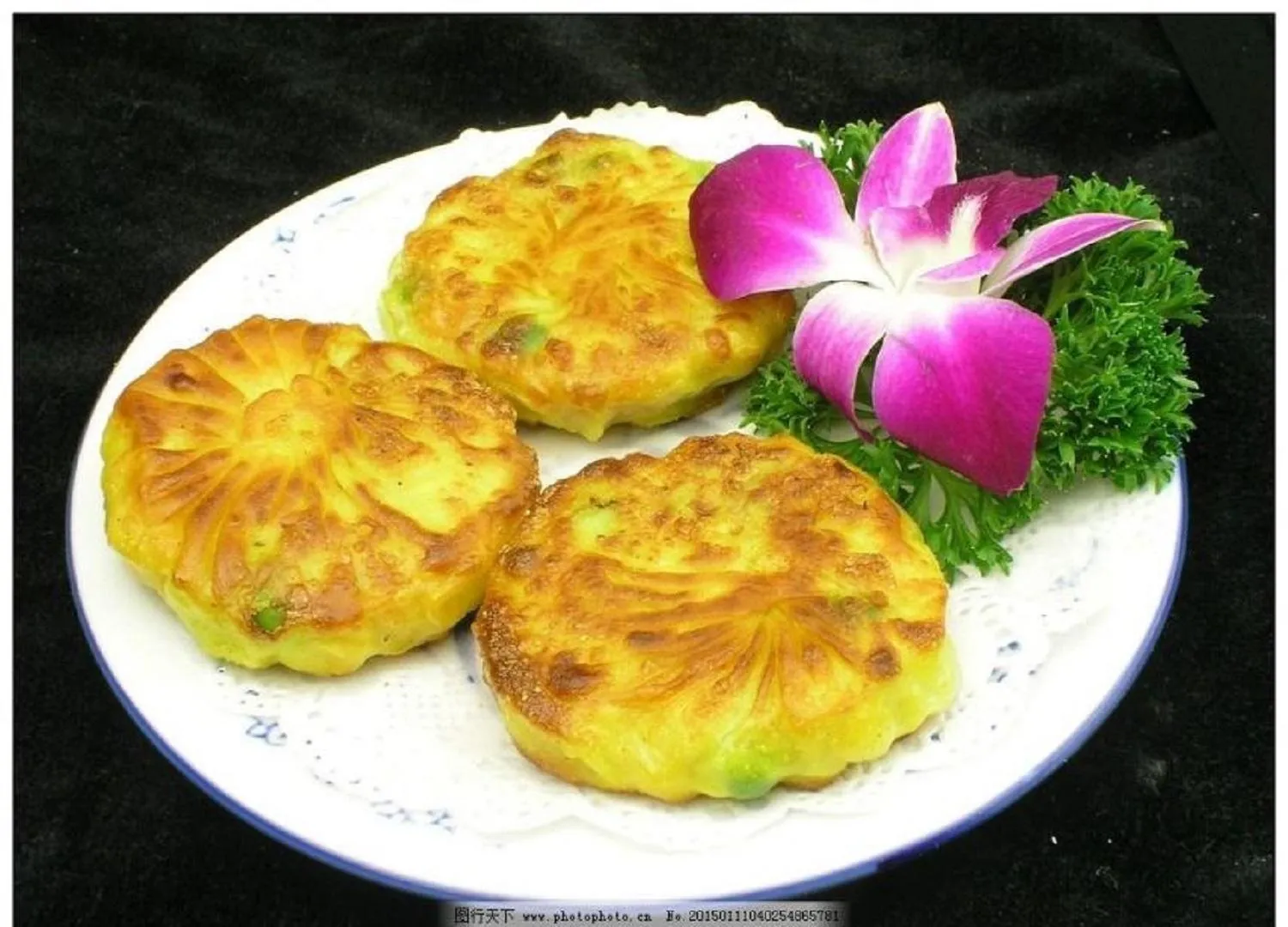 Food and drinks in Yangon Thanlwin Hotel