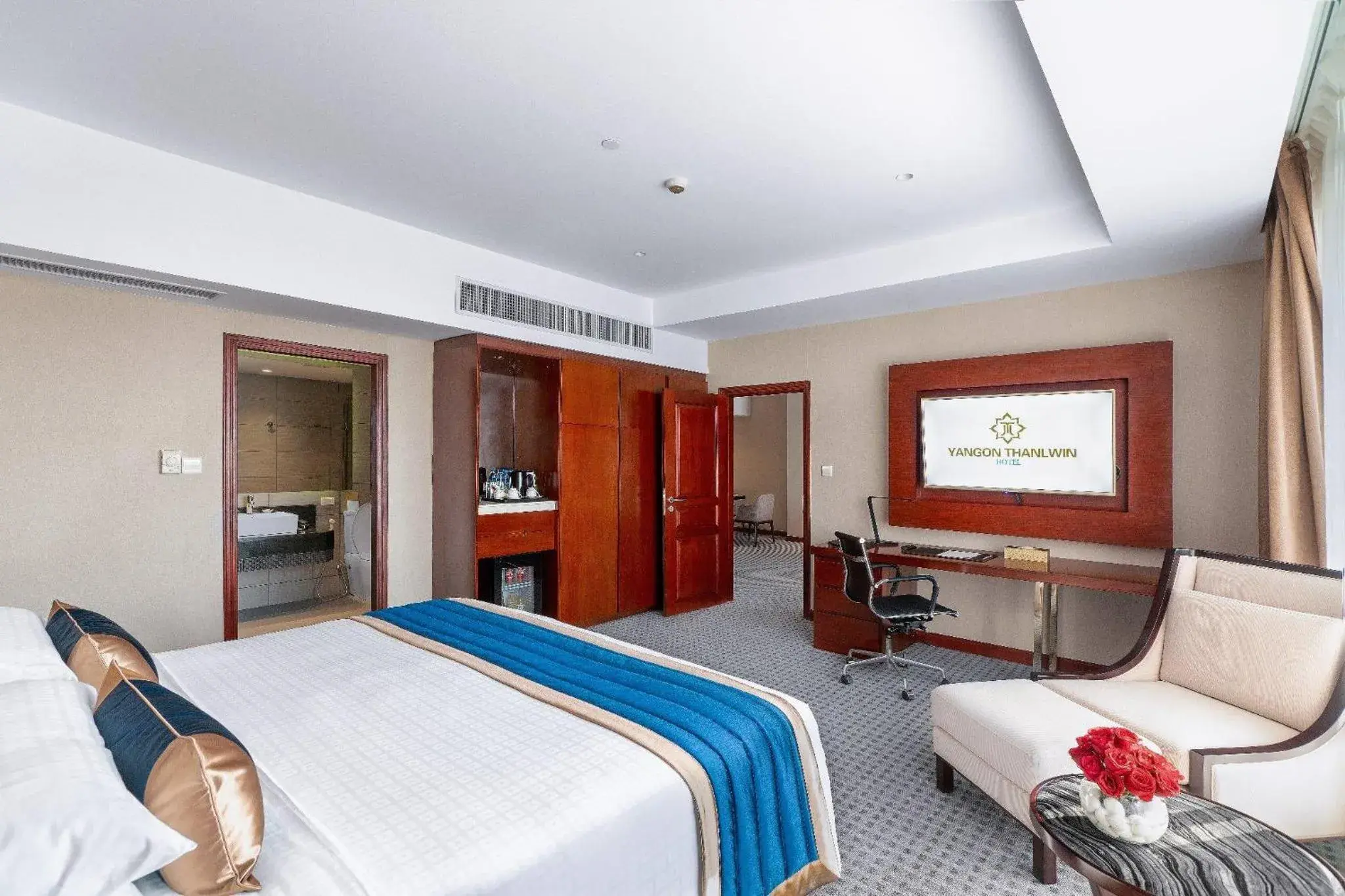 Bedroom, Bed in Yangon Thanlwin Hotel Bedroom, Bed in Yangon Thanlwin Hotel