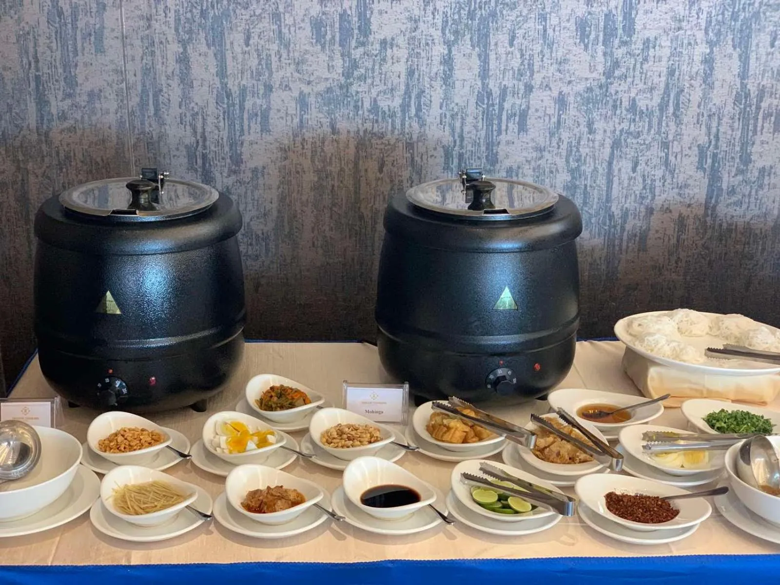 Breakfast in Yangon Thanlwin Hotel