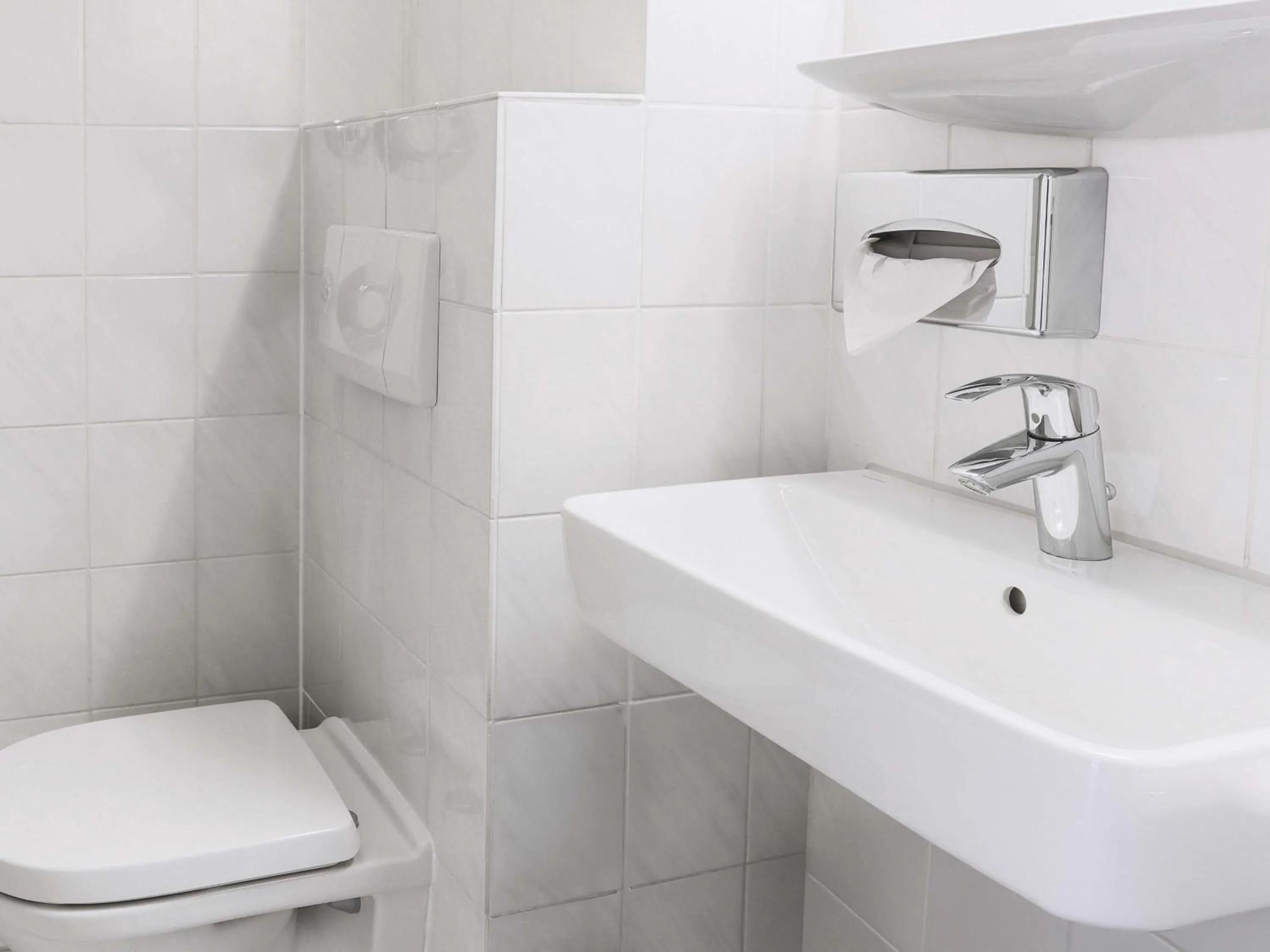 Shower in B&B HOTEL Mannheim-City