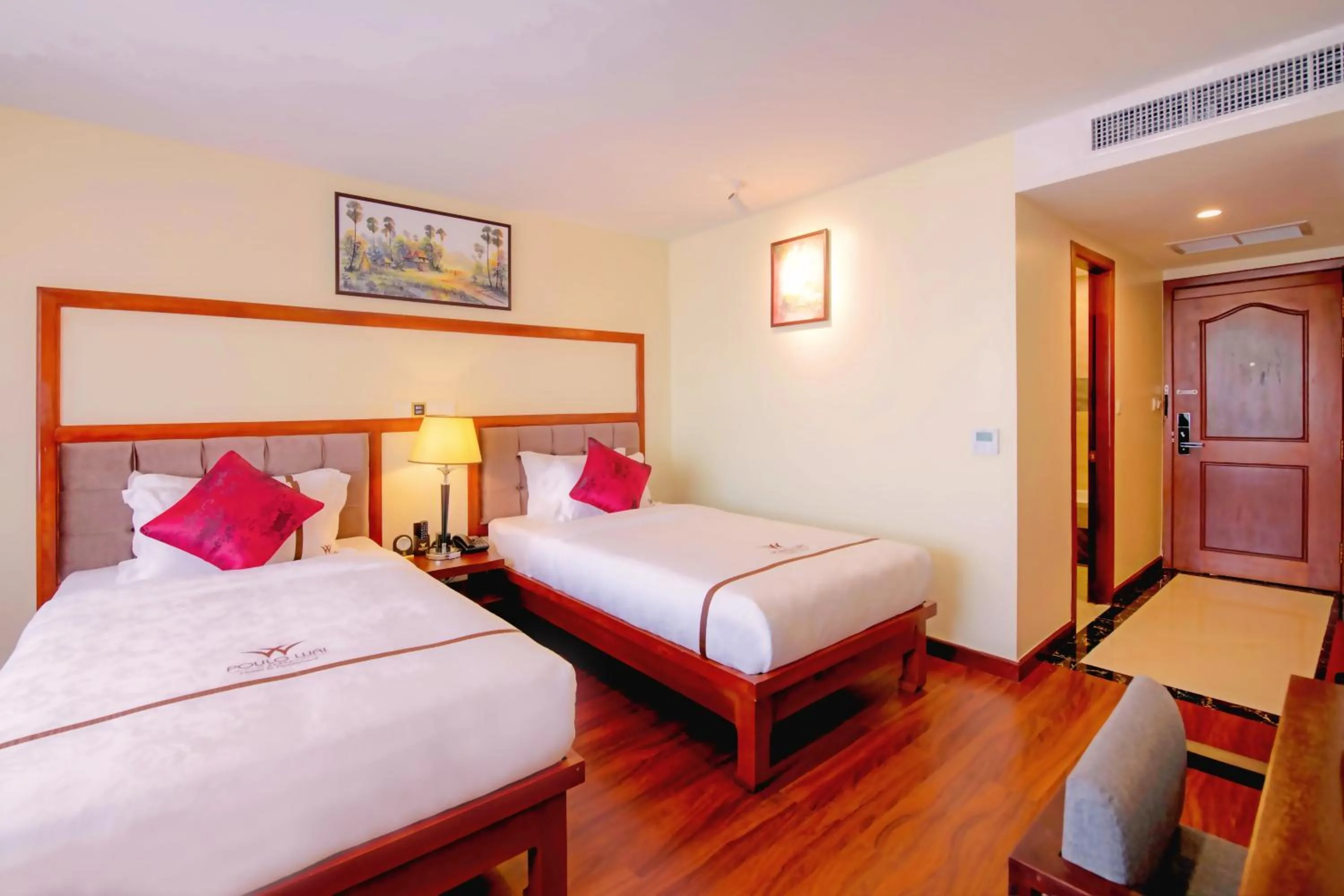 Bedroom, Bed in Poulo Wai Hotel, Trademark Collection by Wyndham