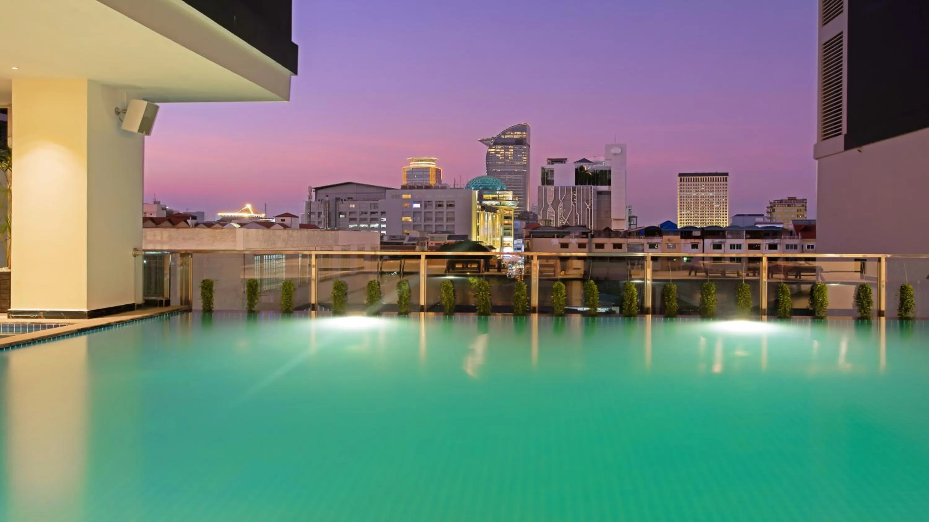 Swimming pool in Poulo Wai Hotel, Trademark Collection by Wyndham