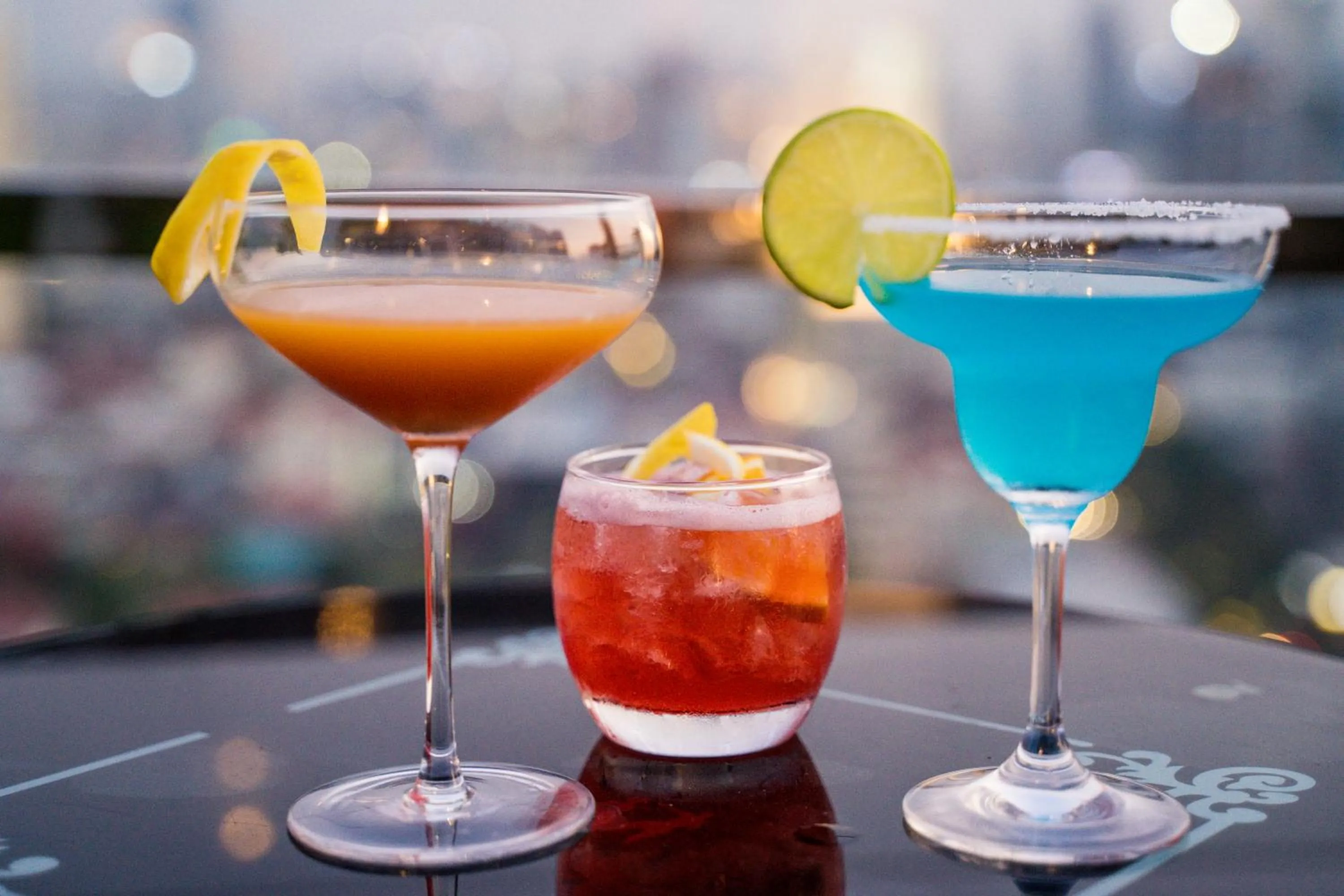 Lounge or bar in Poulo Wai Hotel, Trademark Collection by Wyndham