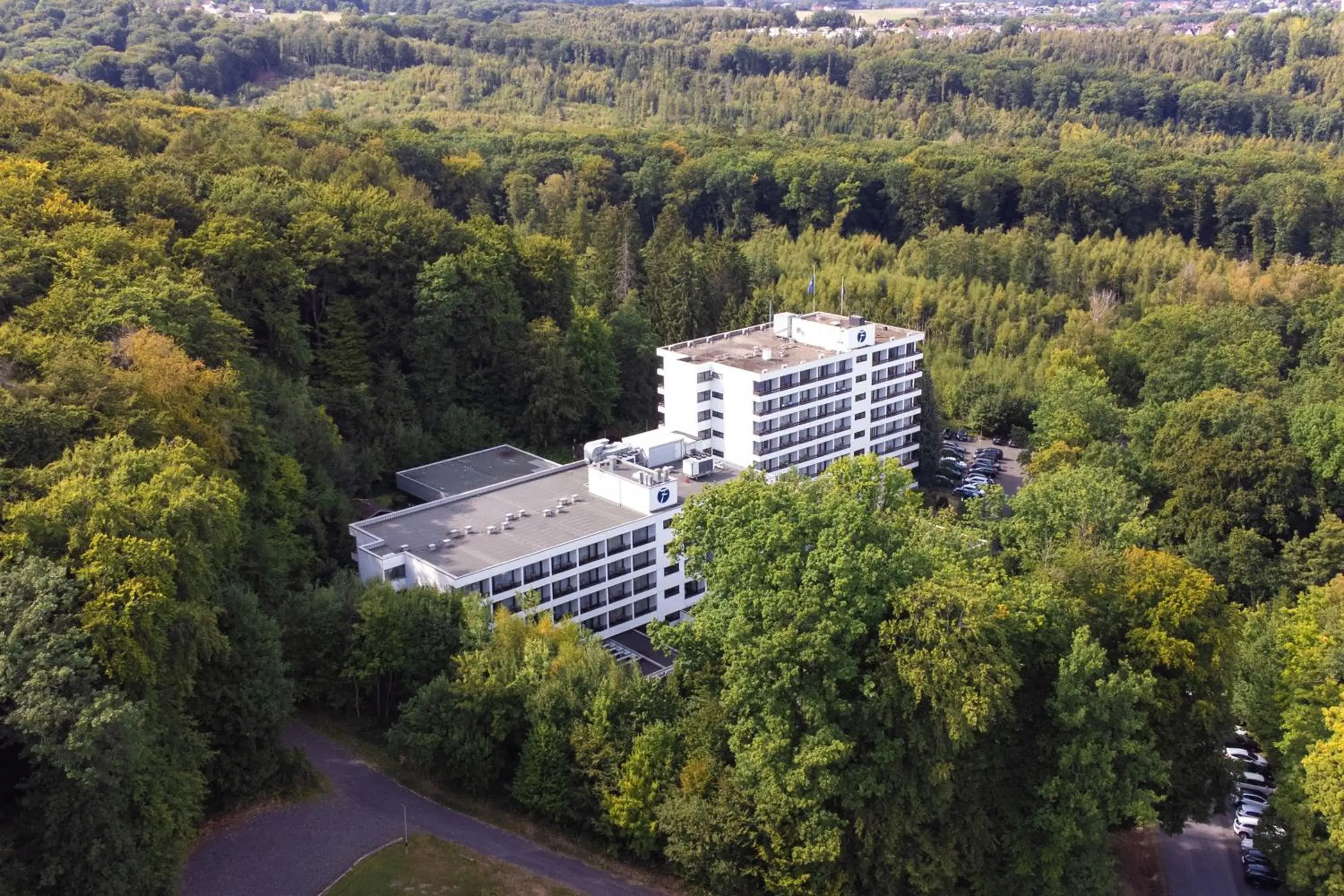 Property building in Fletcher Hotel-Restaurant Arnsberg-Sauerland Property building in Fletcher Hotel-Restaurant Arnsberg-Sauerland