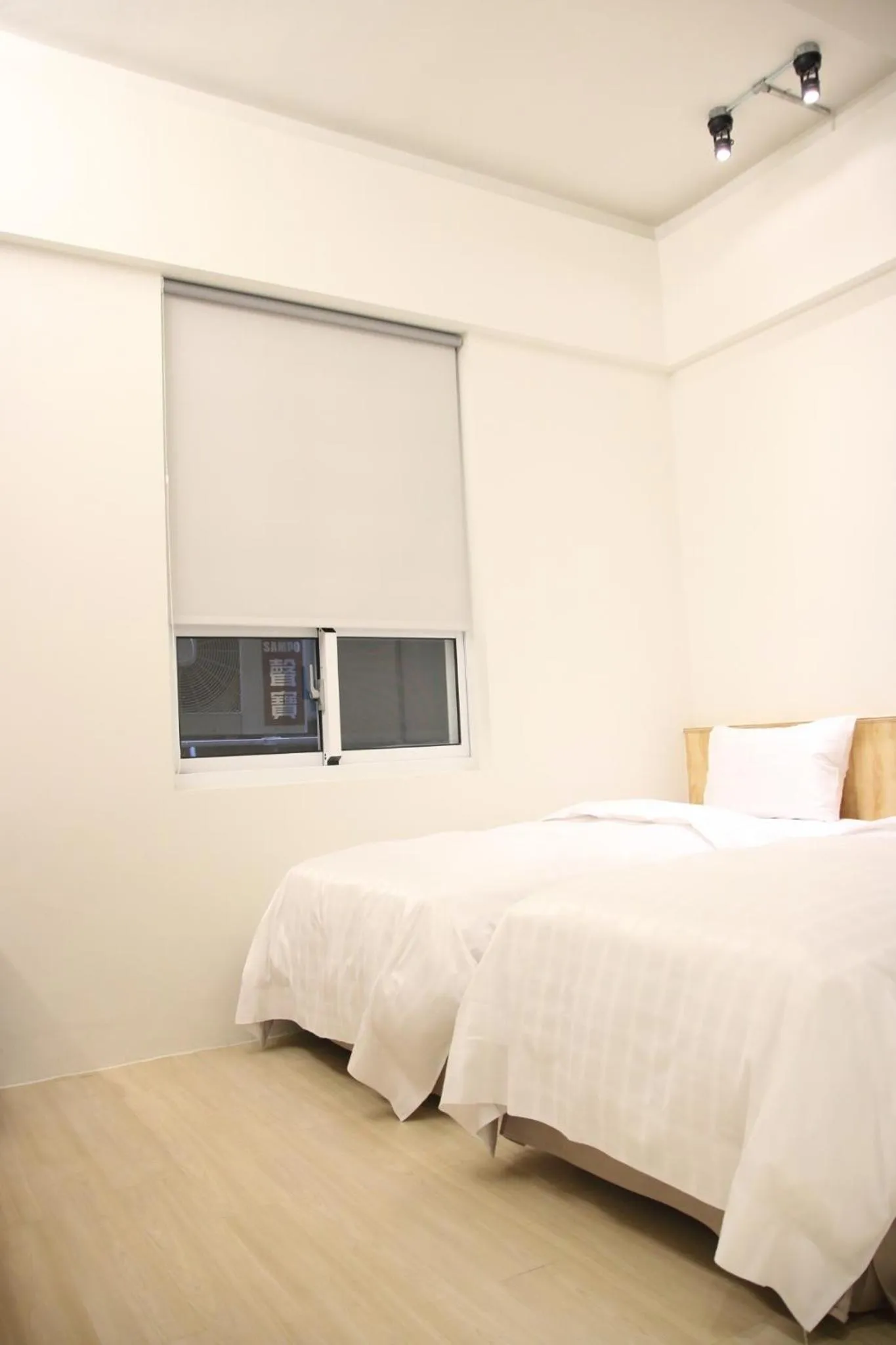 Bed in Home Rest Hotel 2