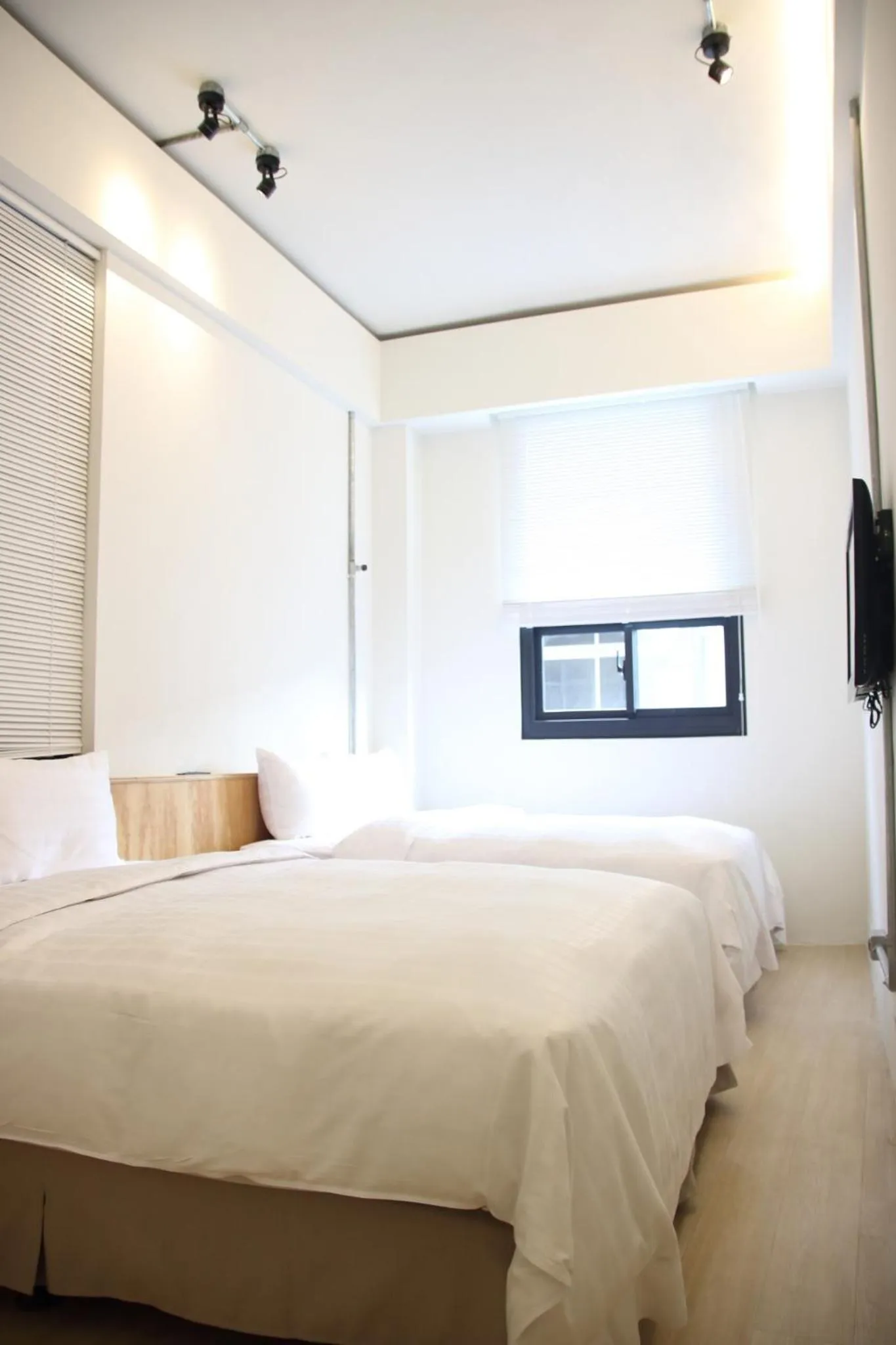 Bed in Home Rest Hotel 2