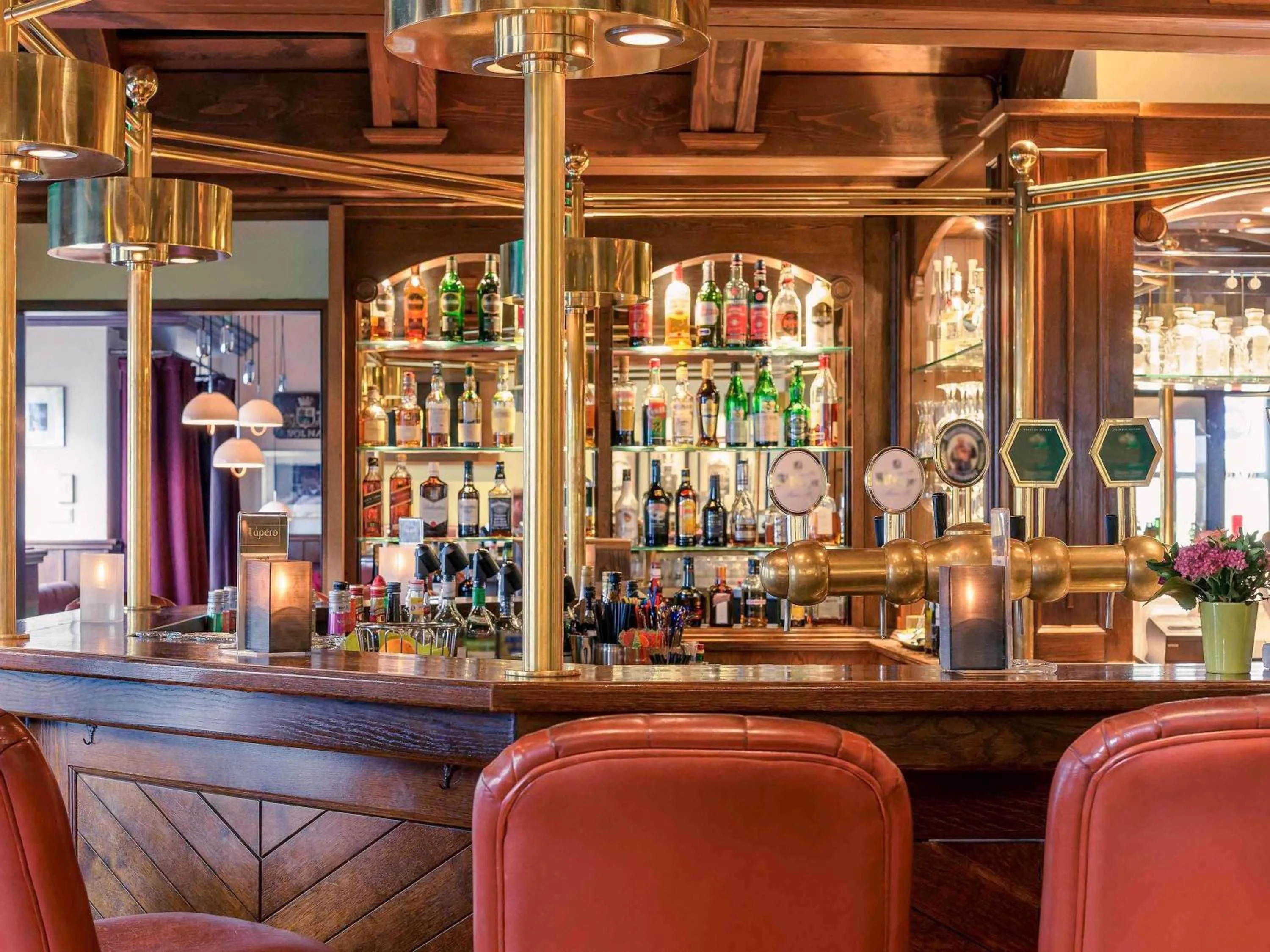 Lounge or bar in Mercure Hotel Düsseldorf City Center