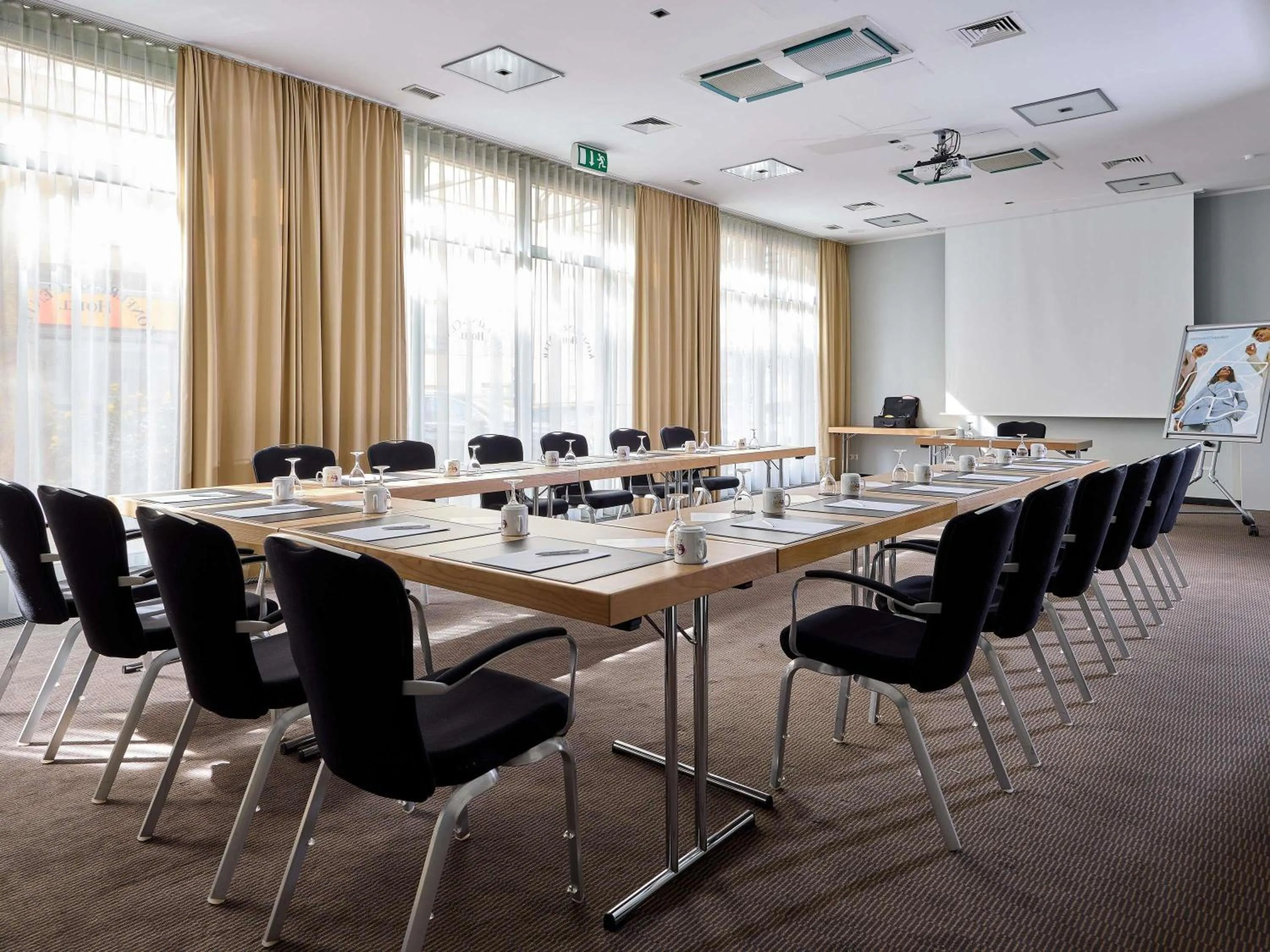 Meeting/conference room in Mercure Hotel Düsseldorf City Center