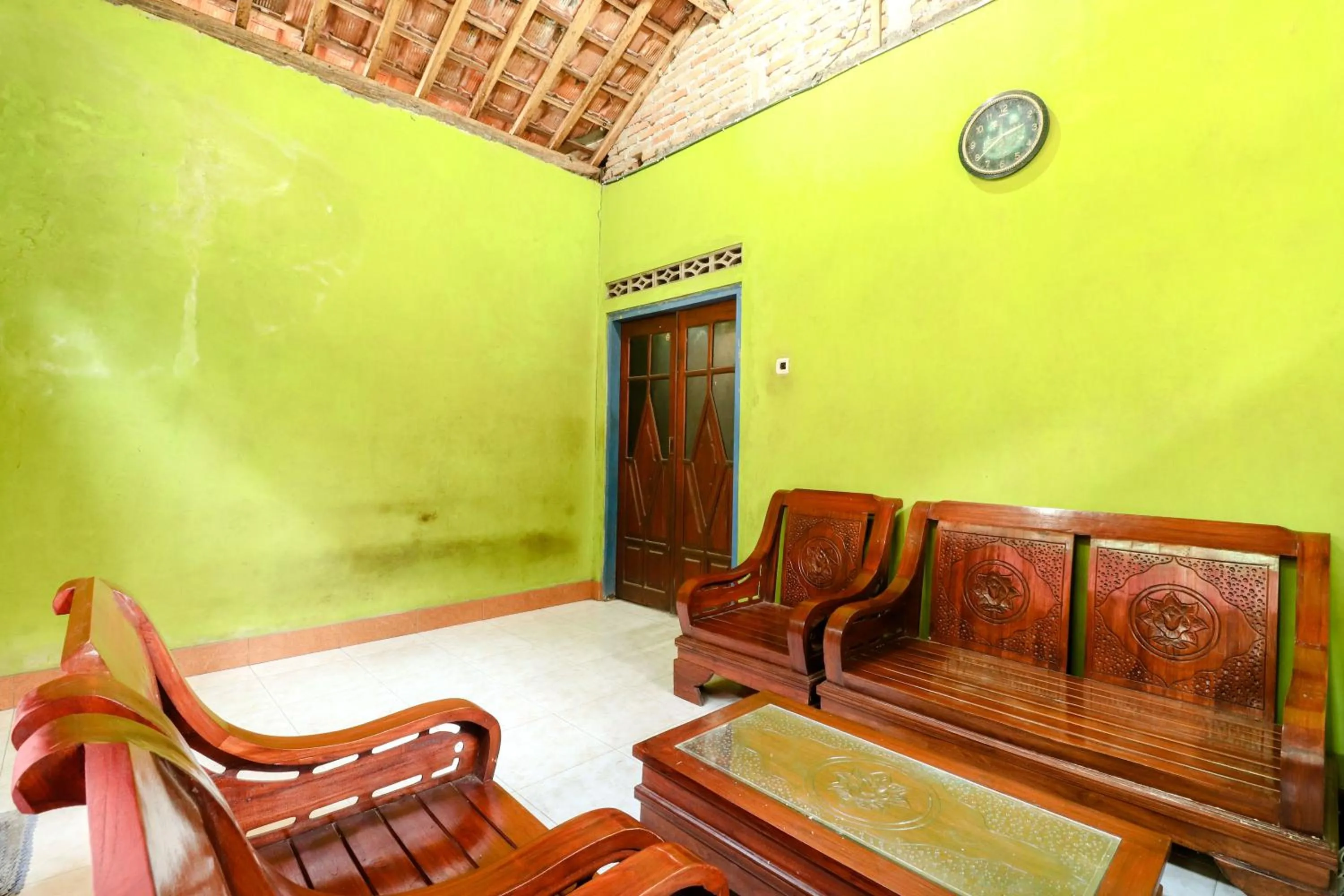 Seating area in Kasmiyem Homestay
