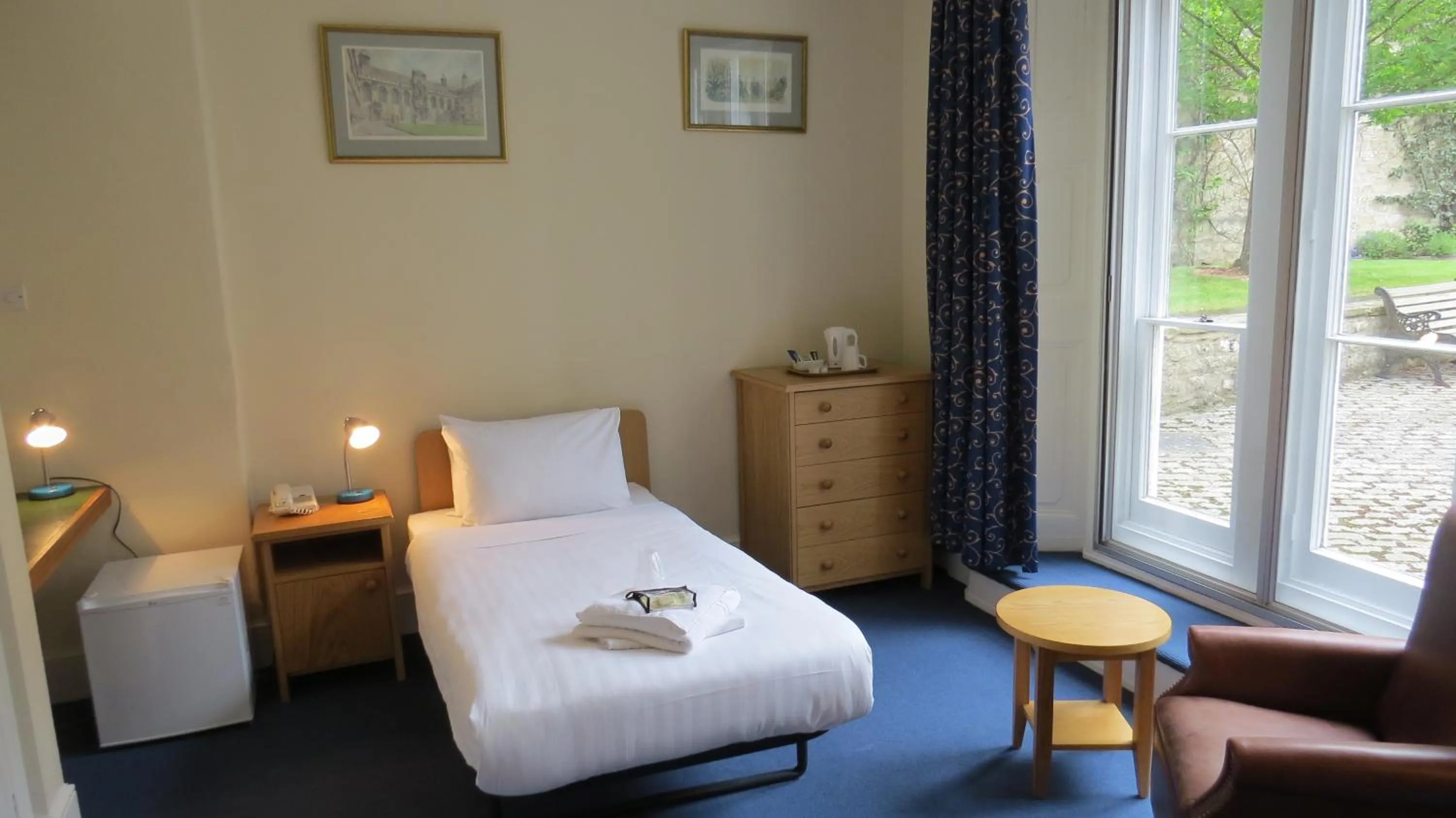 Bed in Wadham College