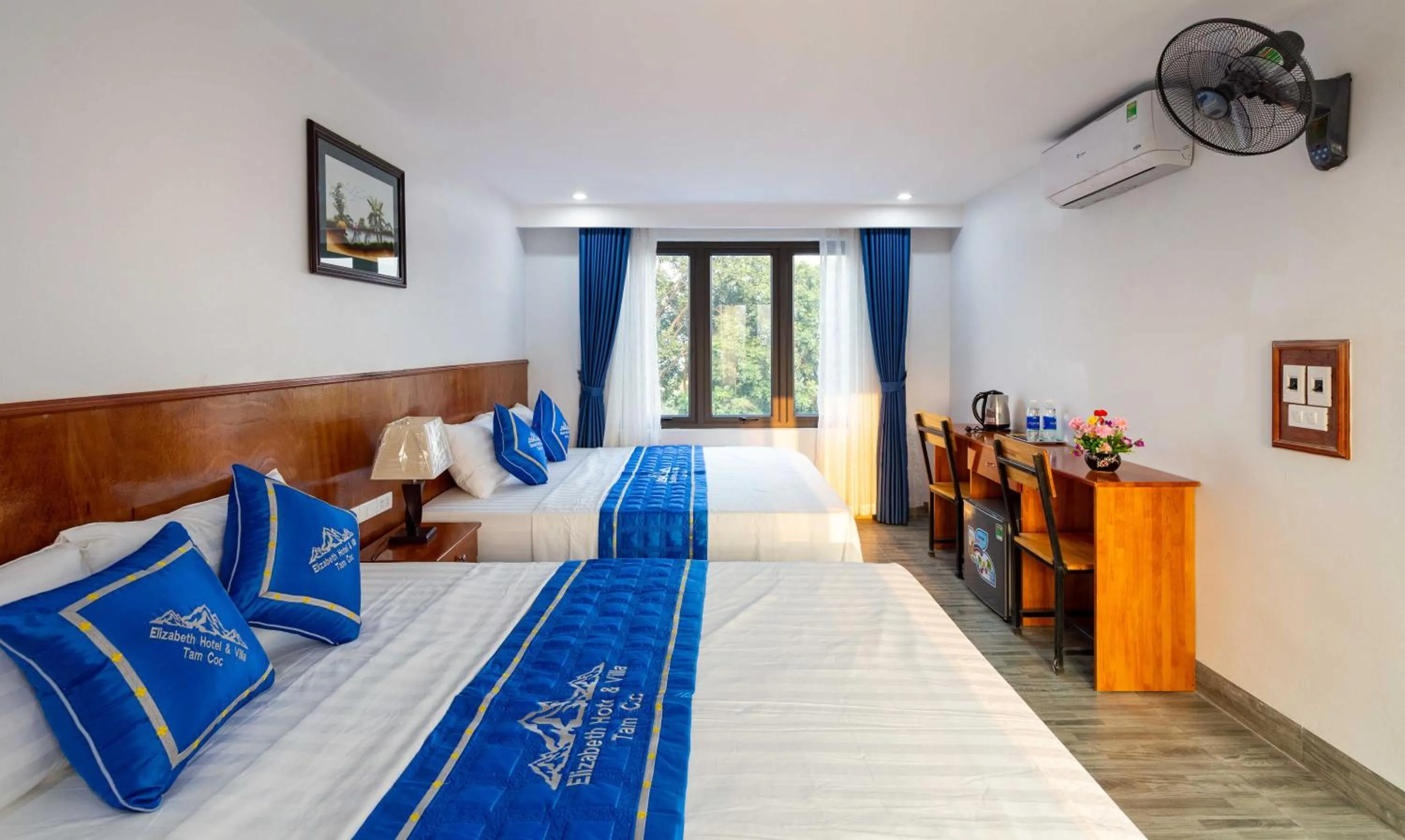 TV and multimedia, Bed in Elizabeth Hotel Tam Coc