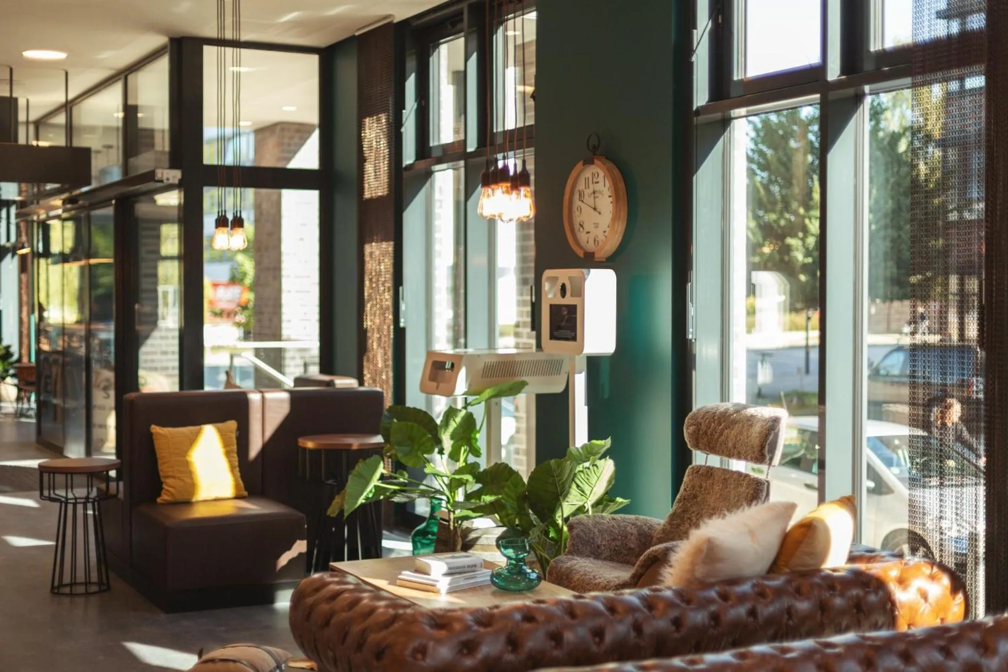 Property building in Holiday Inn - the niu, Bricks Hamburg Eppendorf by IHG