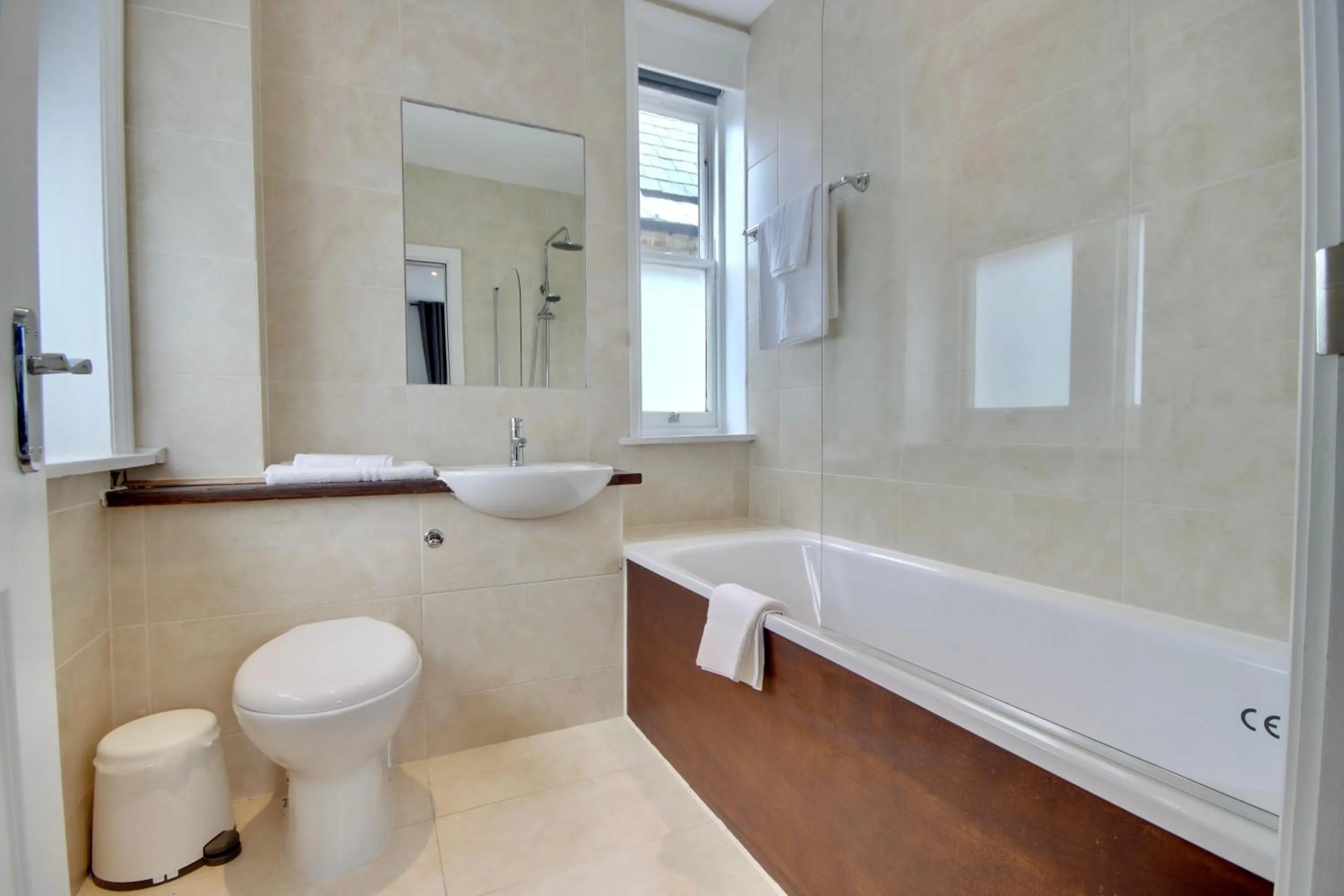 Bathroom in Orange Grove Hotel & Gardens