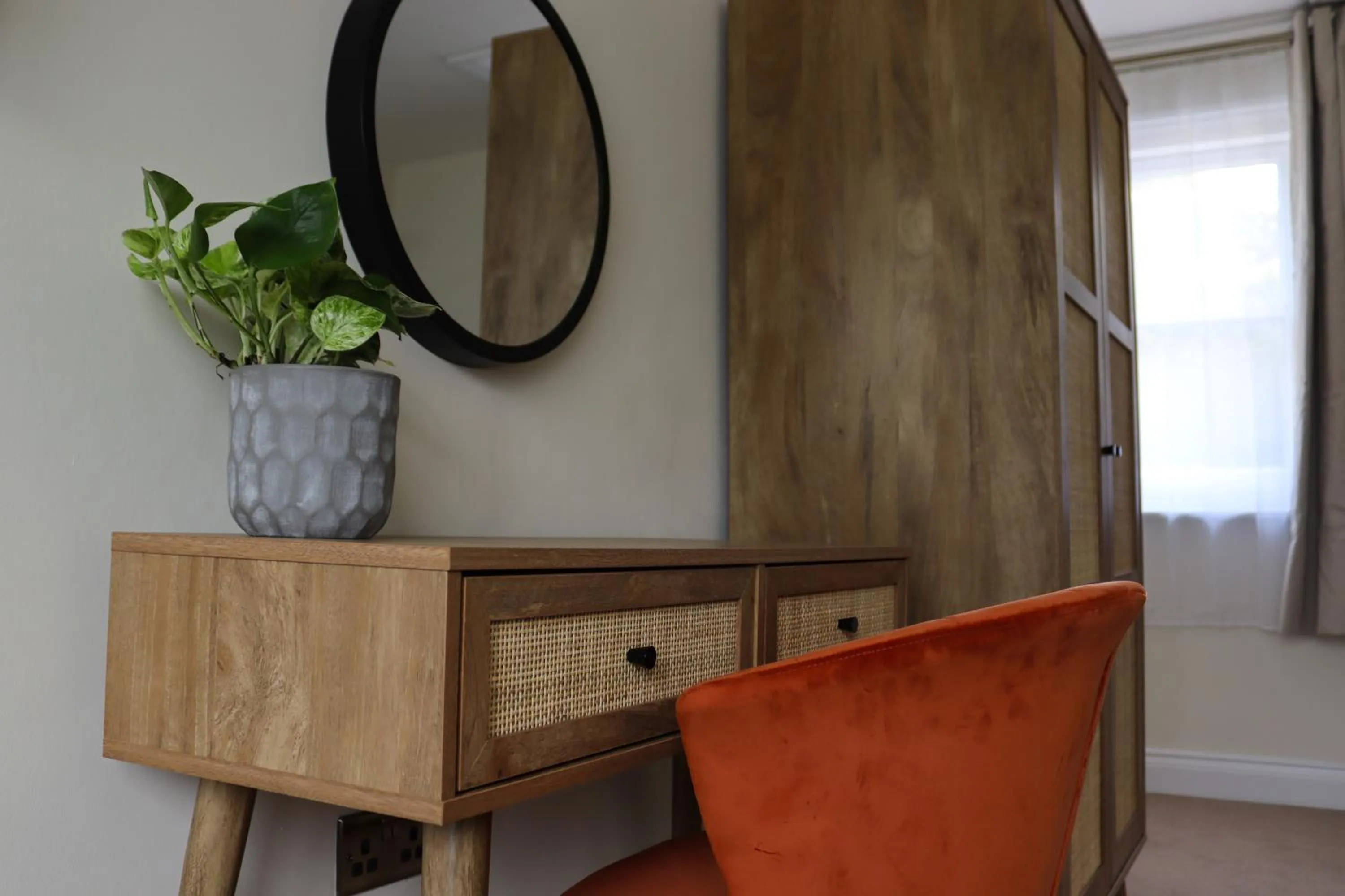 wardrobe in Orange Grove Hotel & Gardens