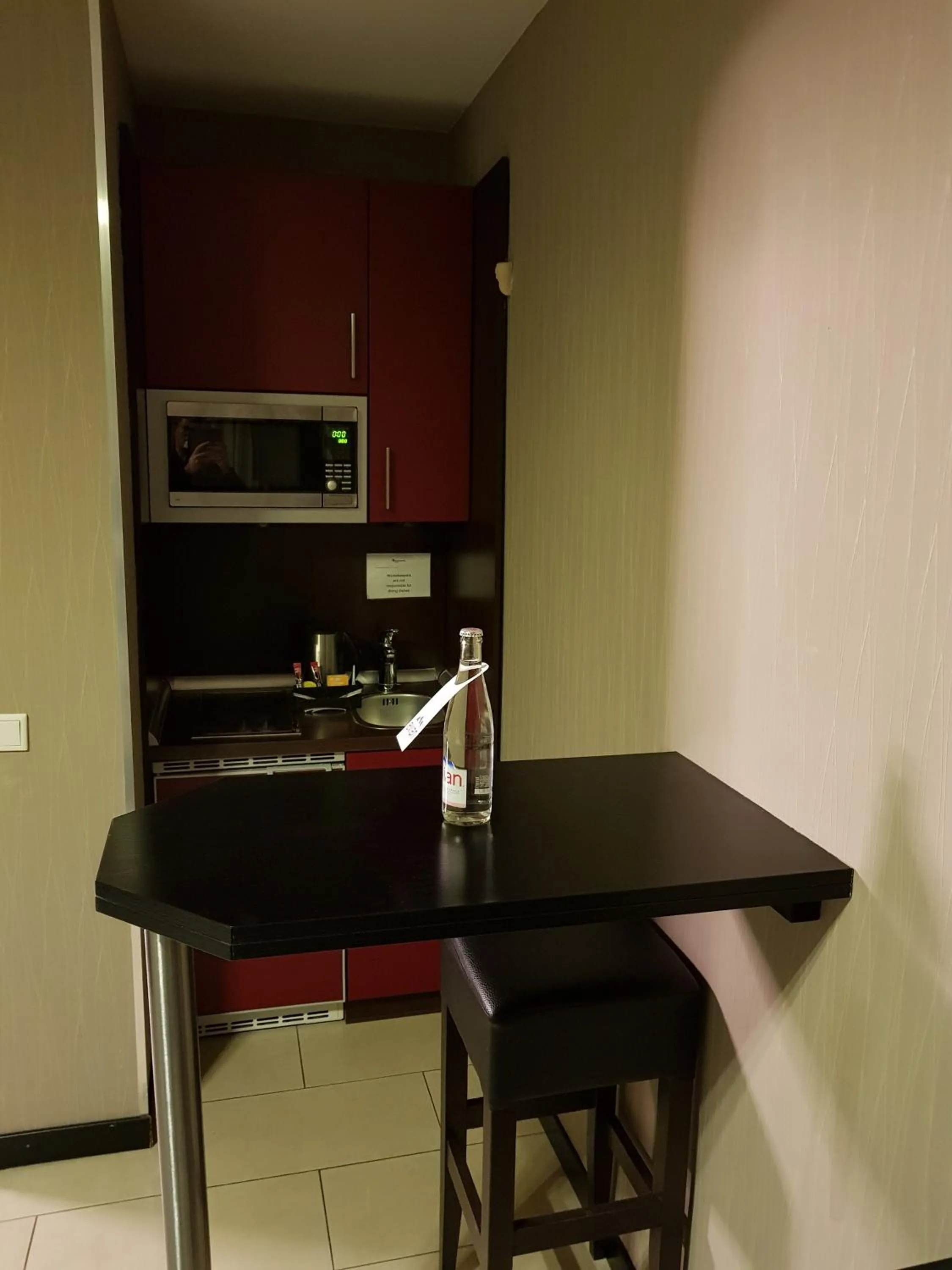 Kitchen or kitchenette in Hotel Asahi