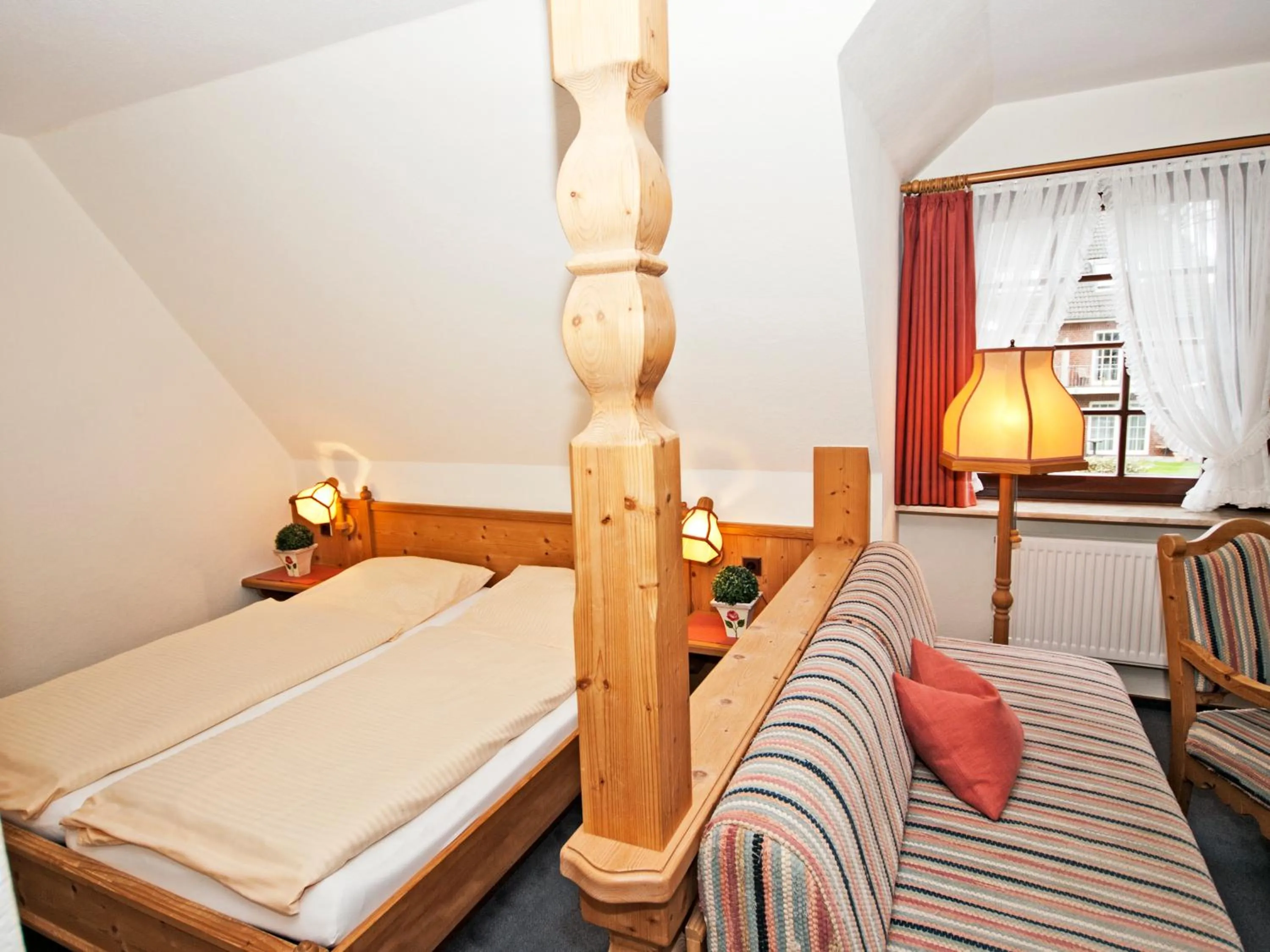 Photo of the whole room, Bed in Flair Landhotel Strengliner Mühle