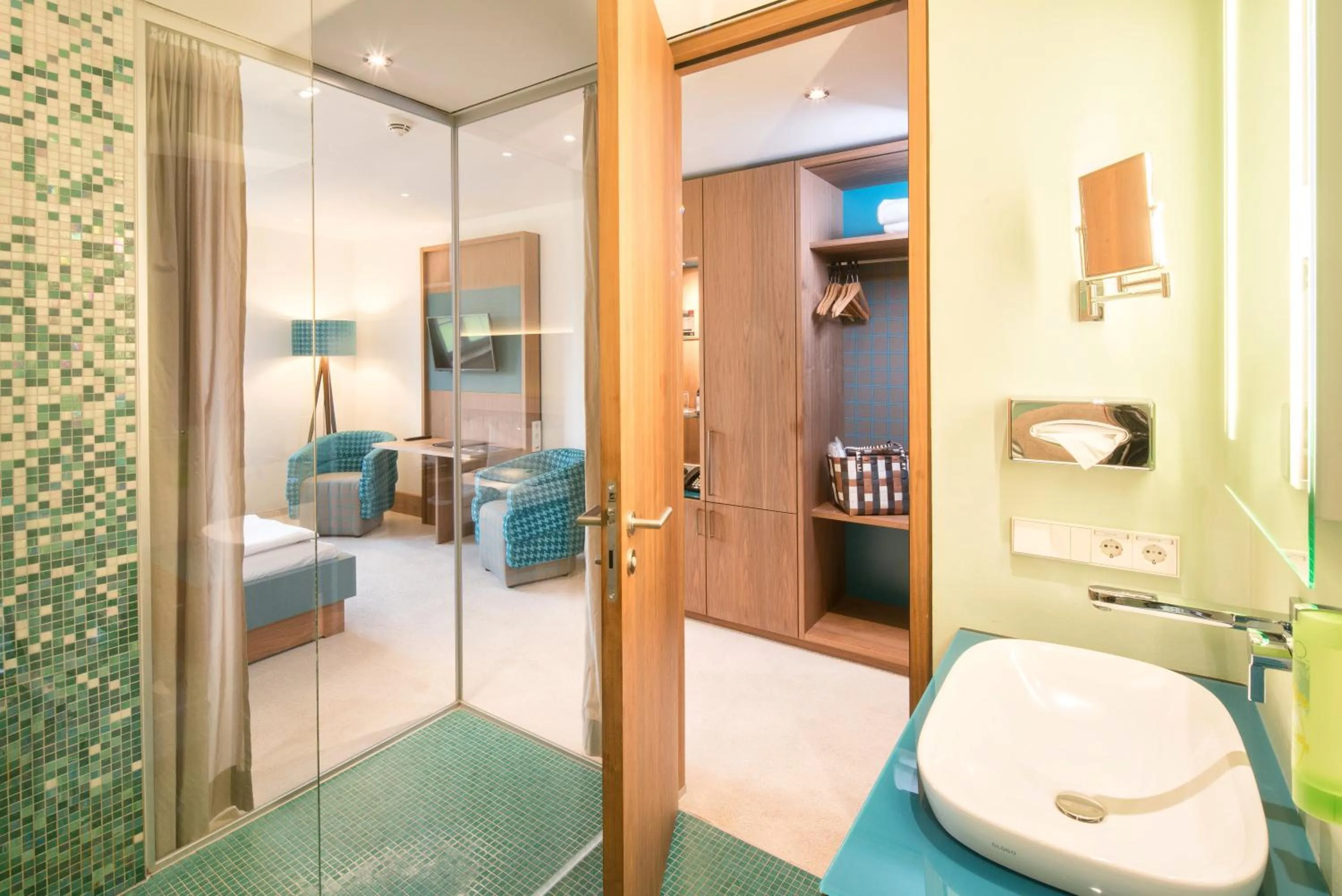 Photo of the whole room in Bornmühle