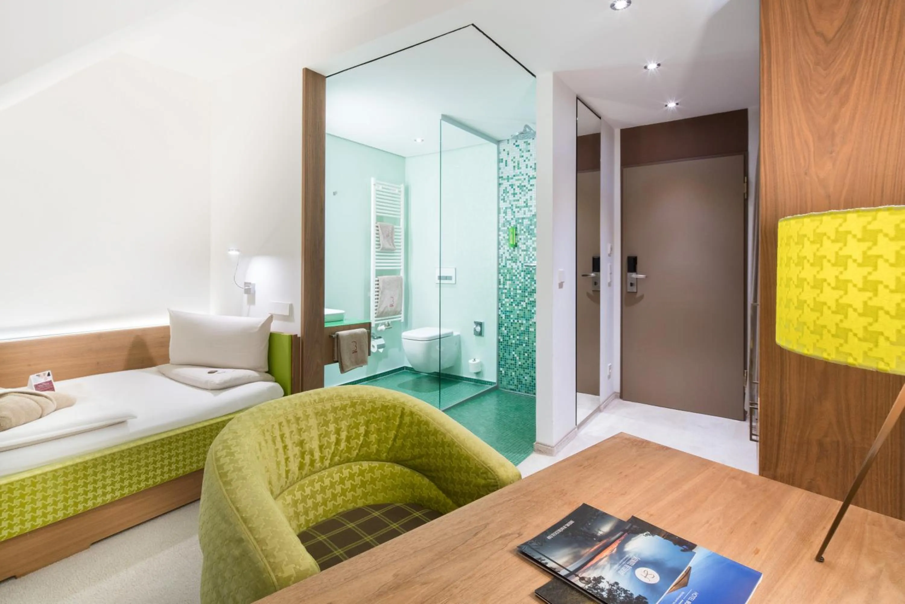 Photo of the whole room, Bed in Bornmühle