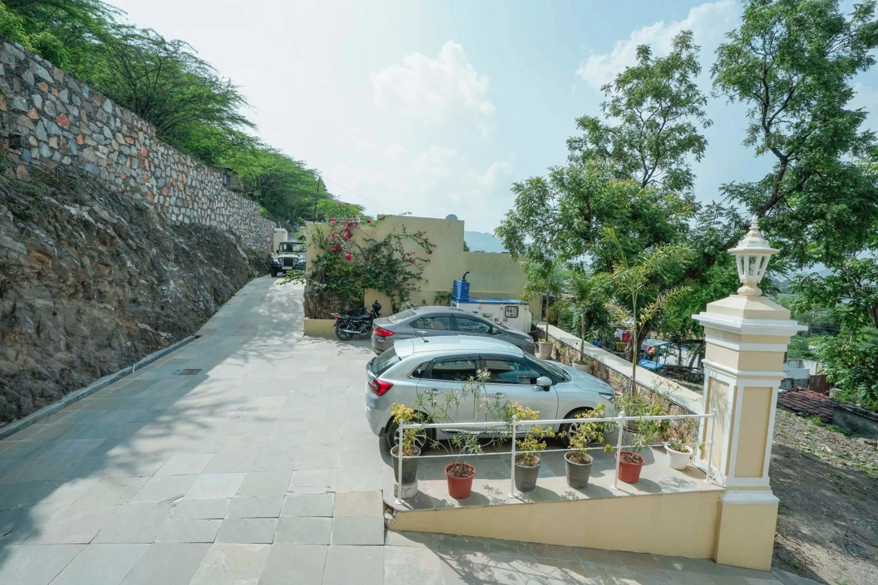 Parking in Burj Baneria - A Boutique Homestay