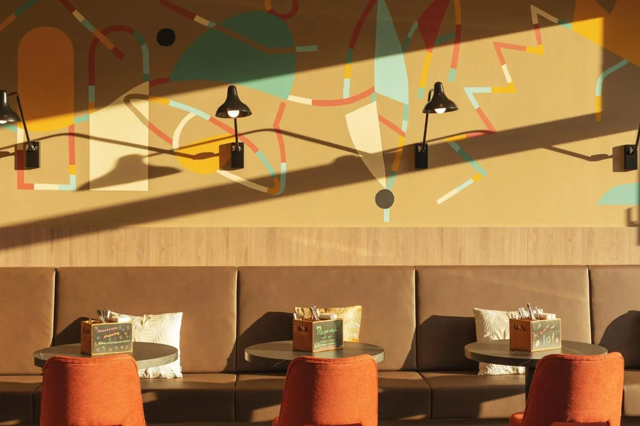 Restaurant/places to eat in Holiday Inn - the niu, Sparrow Regensburg by IHG Restaurant/places to eat in Holiday Inn - the niu, Sparrow Regensburg by IHG