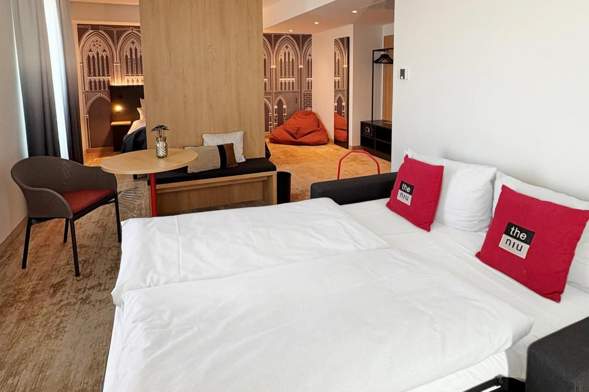 Photo of the whole room, Bed in Holiday Inn - the niu, Sparrow Regensburg by IHG