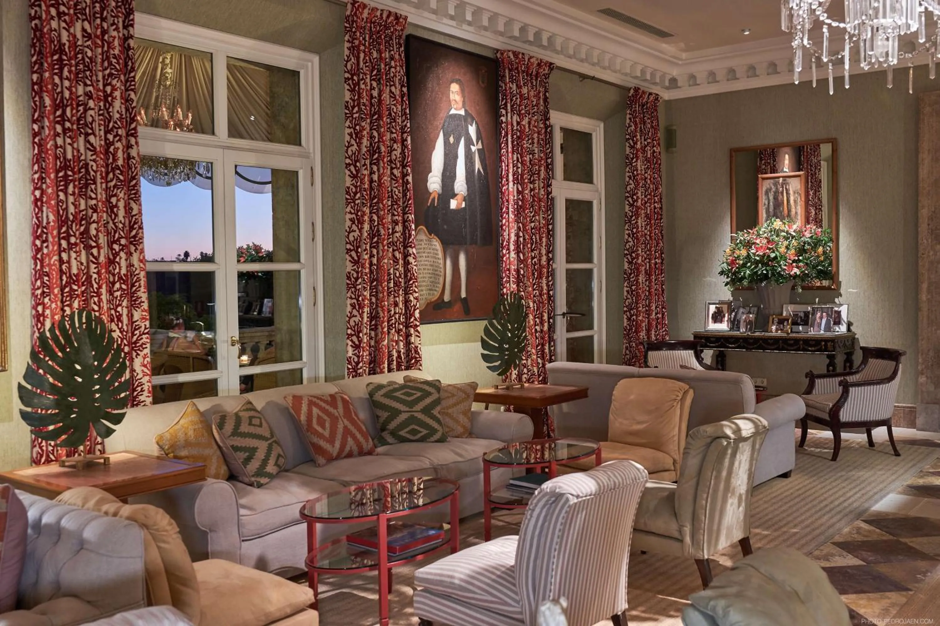 Lounge or bar in Anantara Villas & Suites Marbella Benahavis