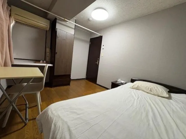 Bed in Tokyo Kakan