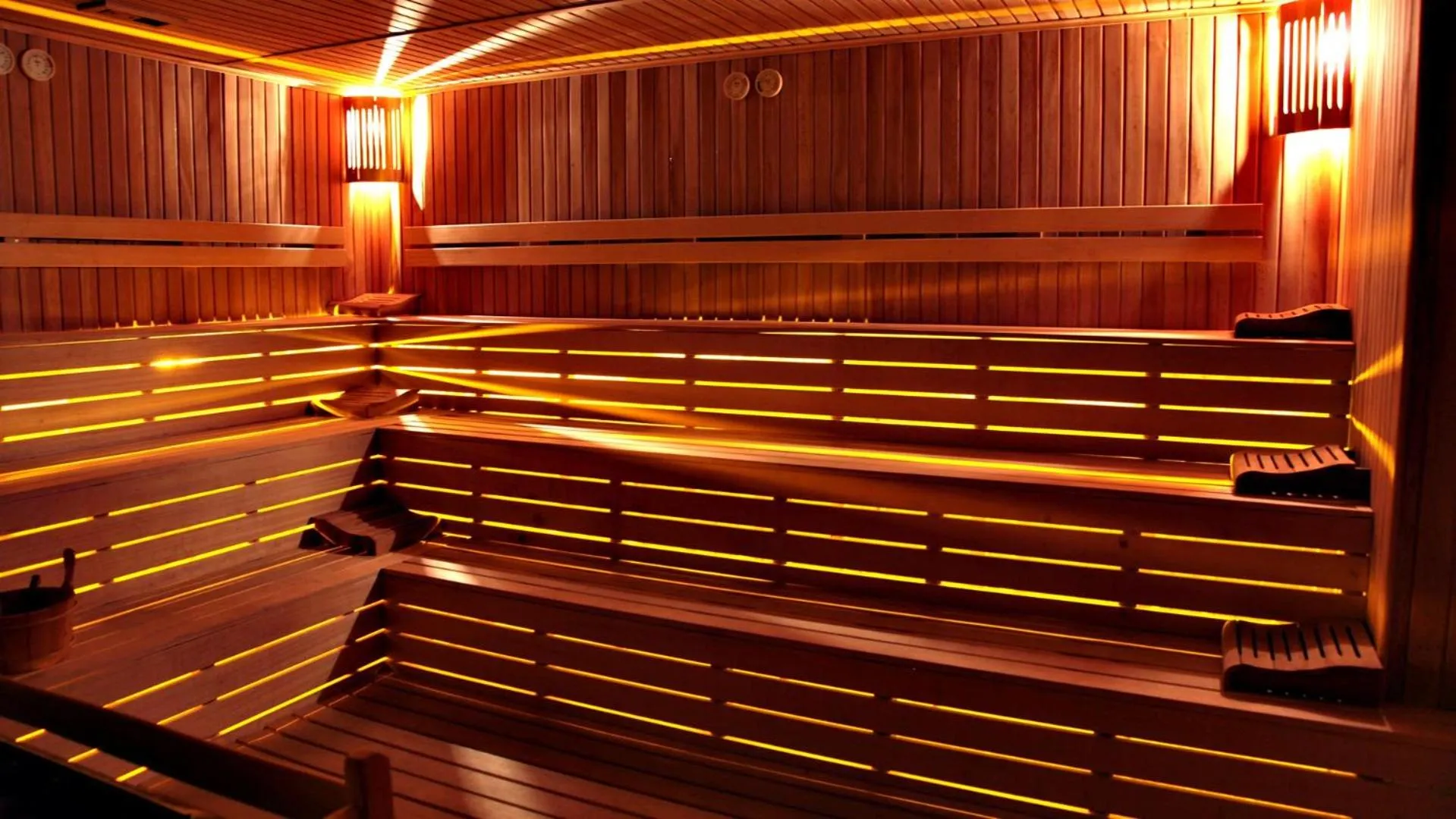 Sauna in Cratos Premium Hotel Casino & SPA