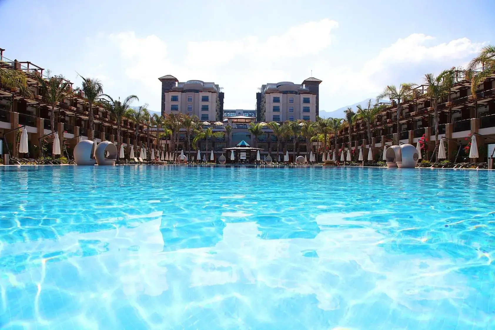 Property building in Cratos Premium Hotel Casino & SPA Property building in Cratos Premium Hotel Casino & SPA