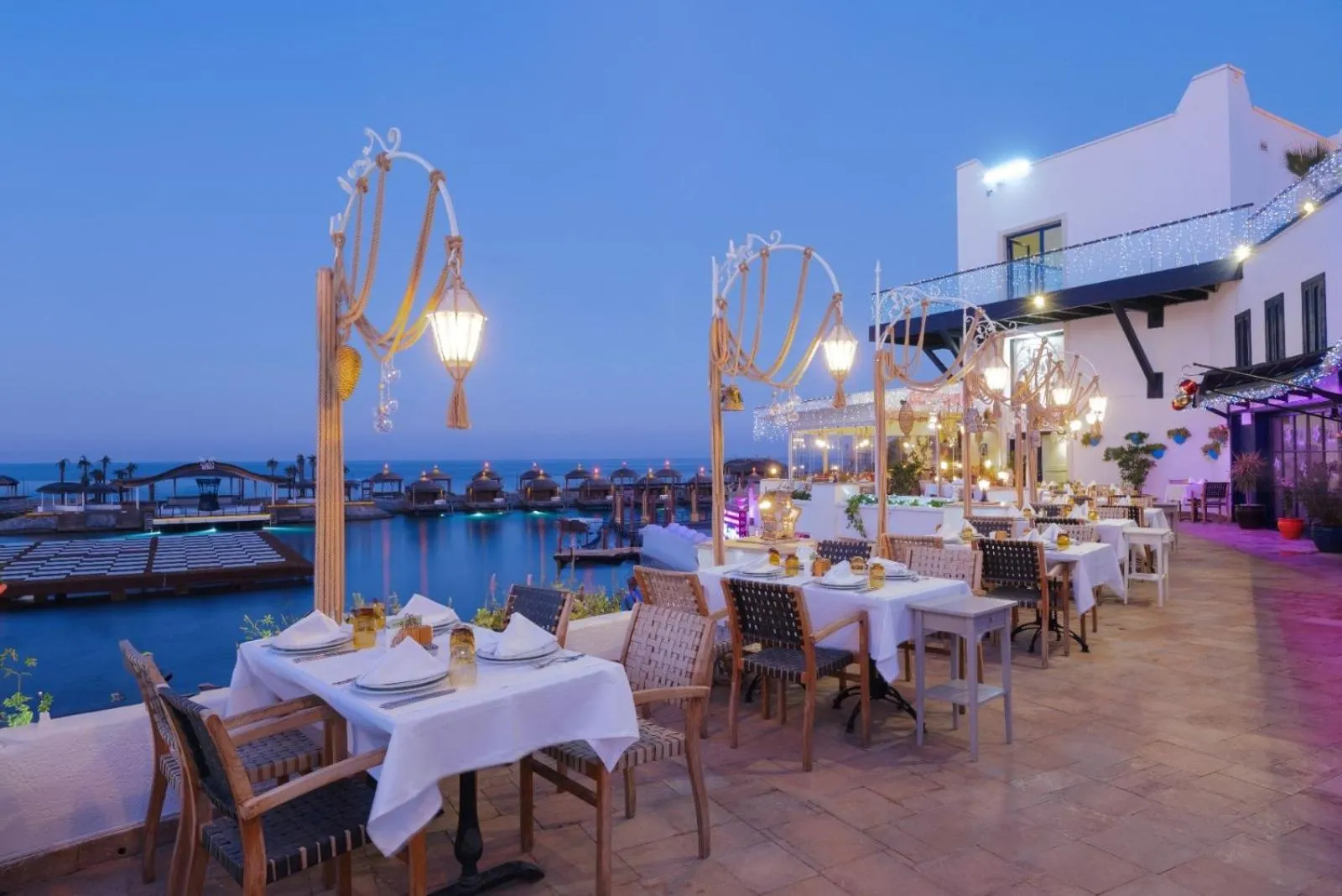 Restaurant/places to eat in Cratos Premium Hotel Casino & SPA