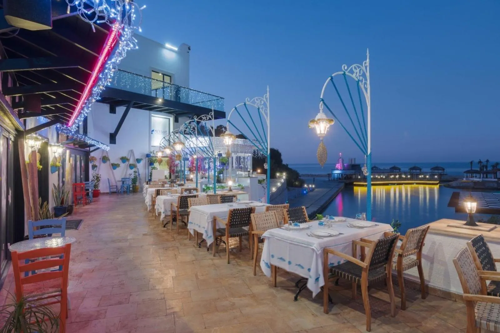 Restaurant/places to eat in Cratos Premium Hotel Casino & SPA