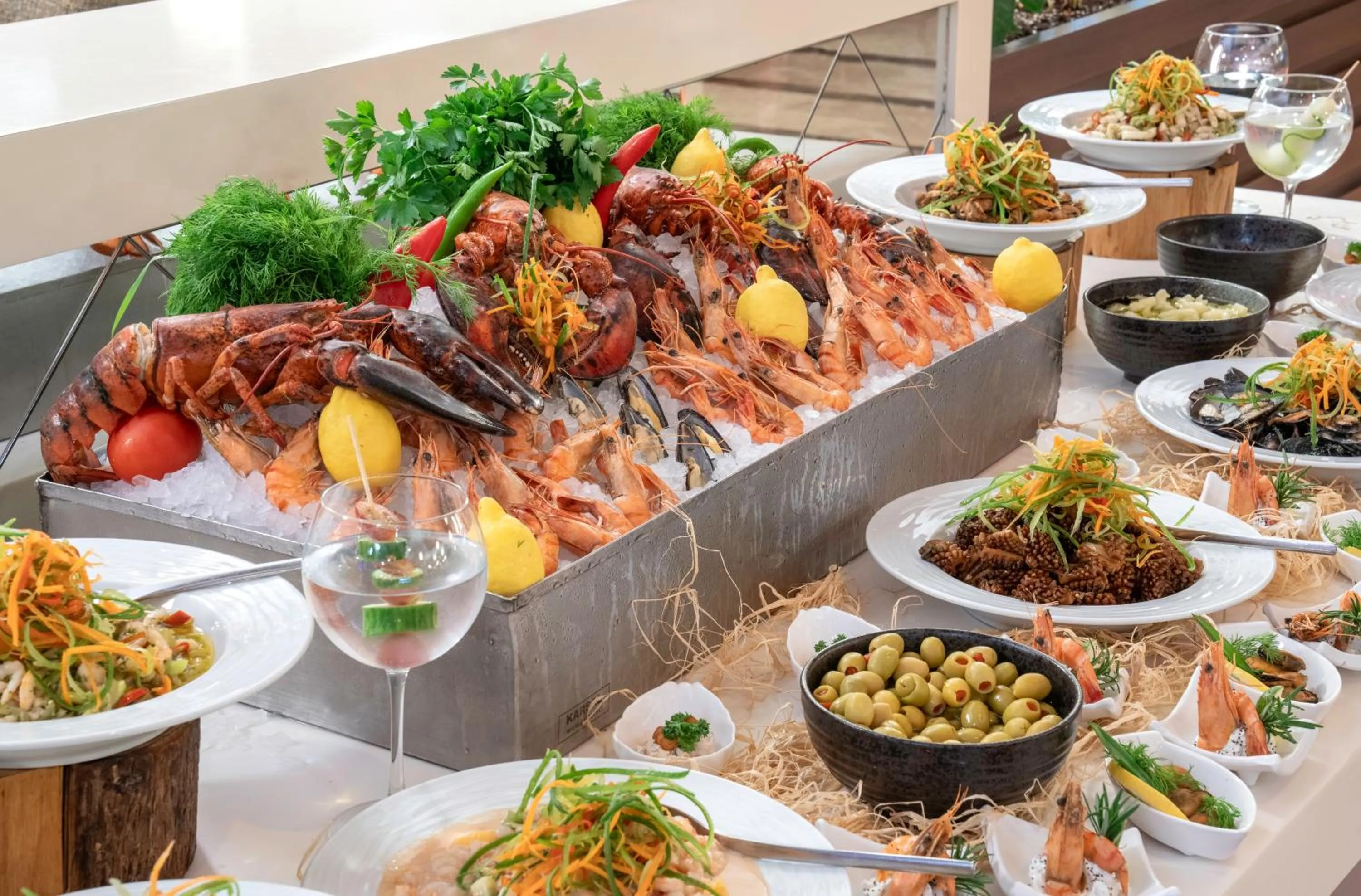 Restaurant/places to eat in Cratos Premium Hotel Casino & SPA