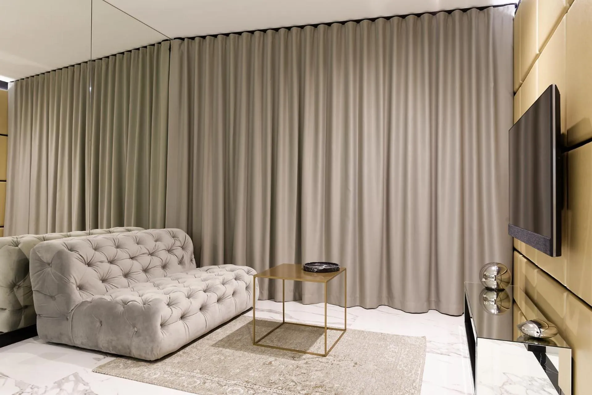 TV and multimedia in Super-Apartamenty VIP Jacuzzi