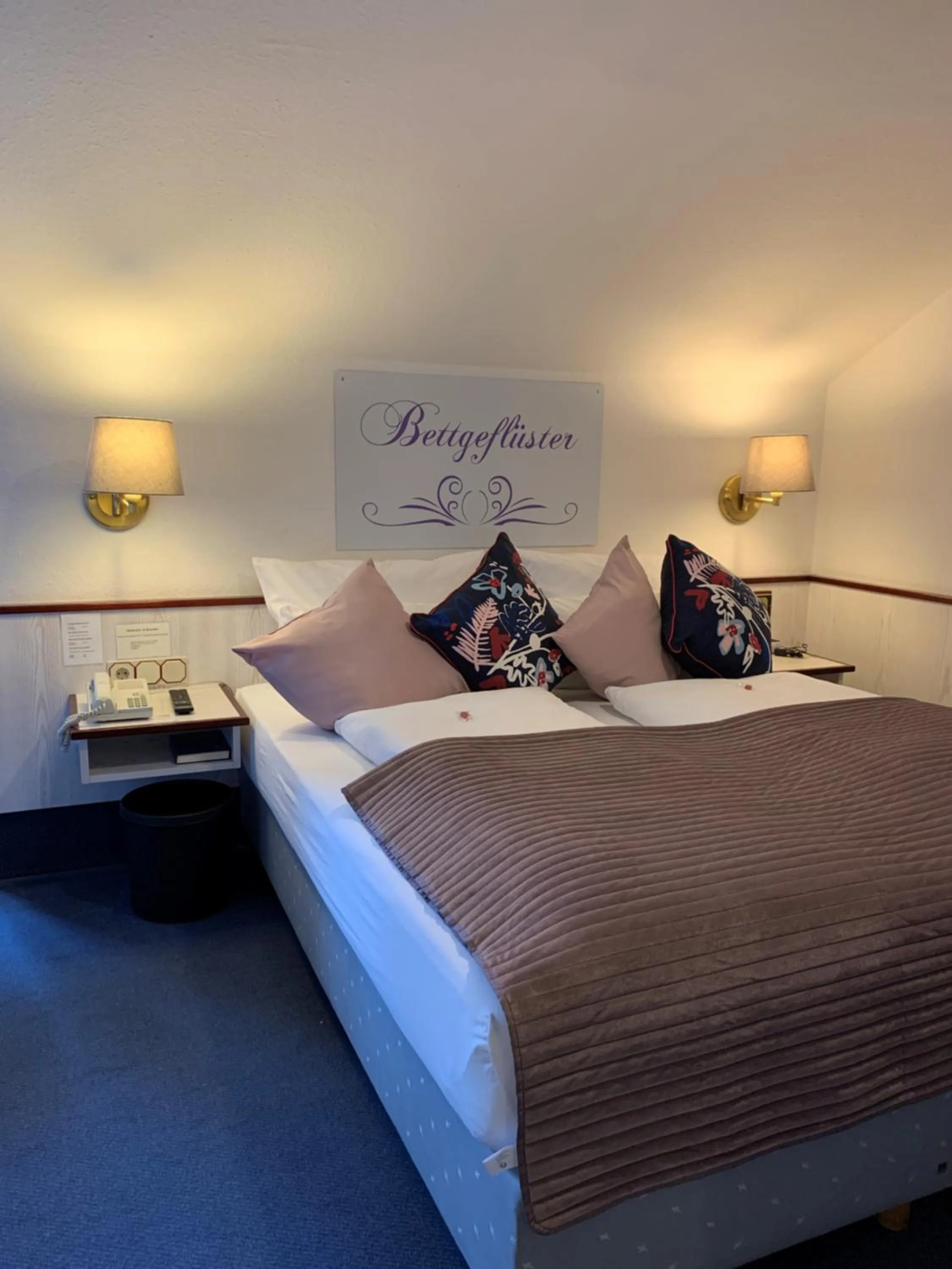 Photo of the whole room, Bed in Stadthotel Geis