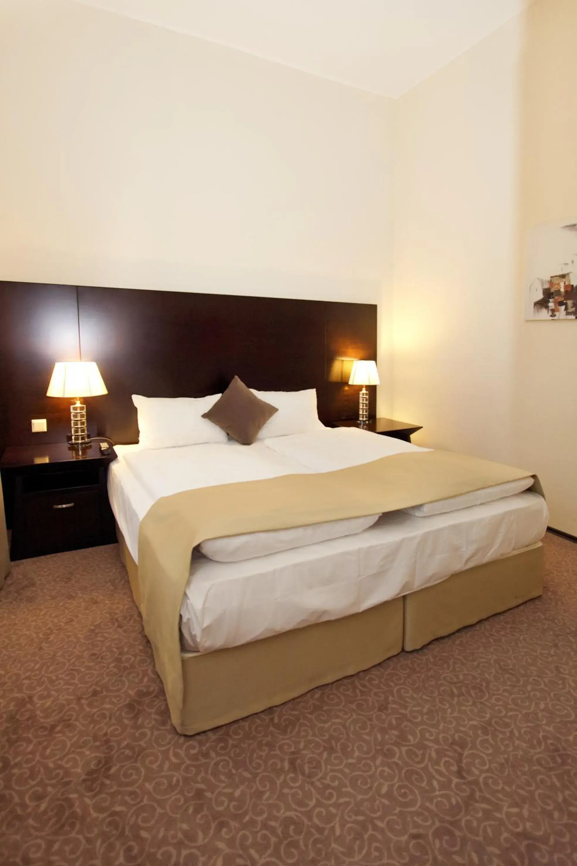 Bedroom, Bed in Grand Palace Hotel Hannover Bedroom, Bed in Grand Palace Hotel Hannover